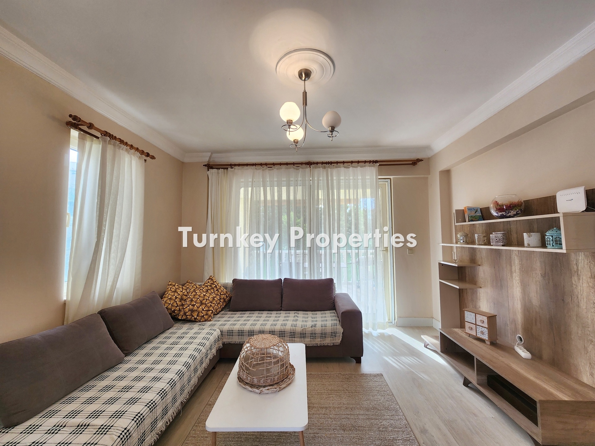 Boğaziçi Flamingo Country Club Satılık Bahçe Katı Daire Göl Manzalı