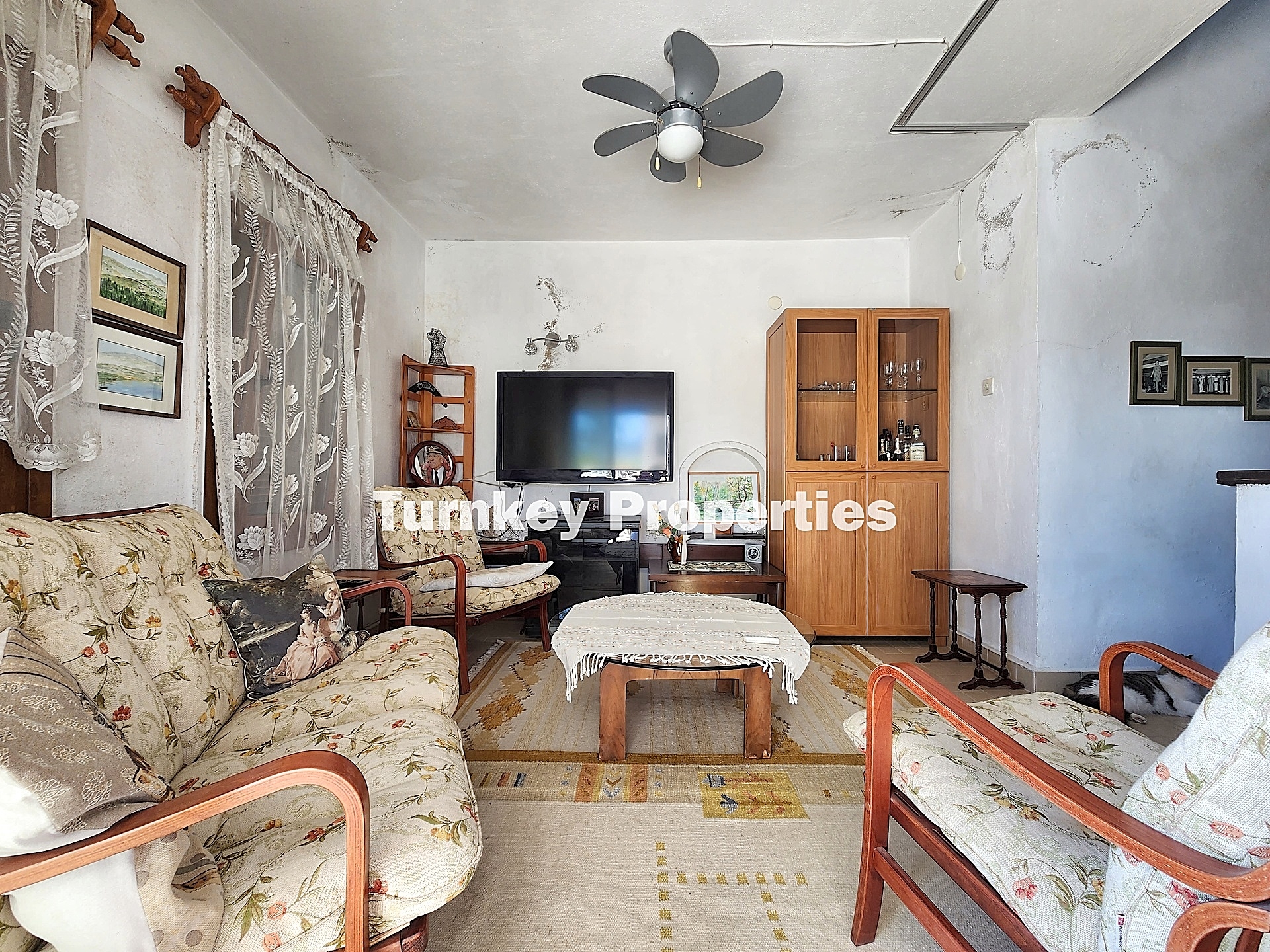 Bodrum Bitez Aktur Sitesi Satılık 3+2 Villa Deniz Manzaralı Bahçe