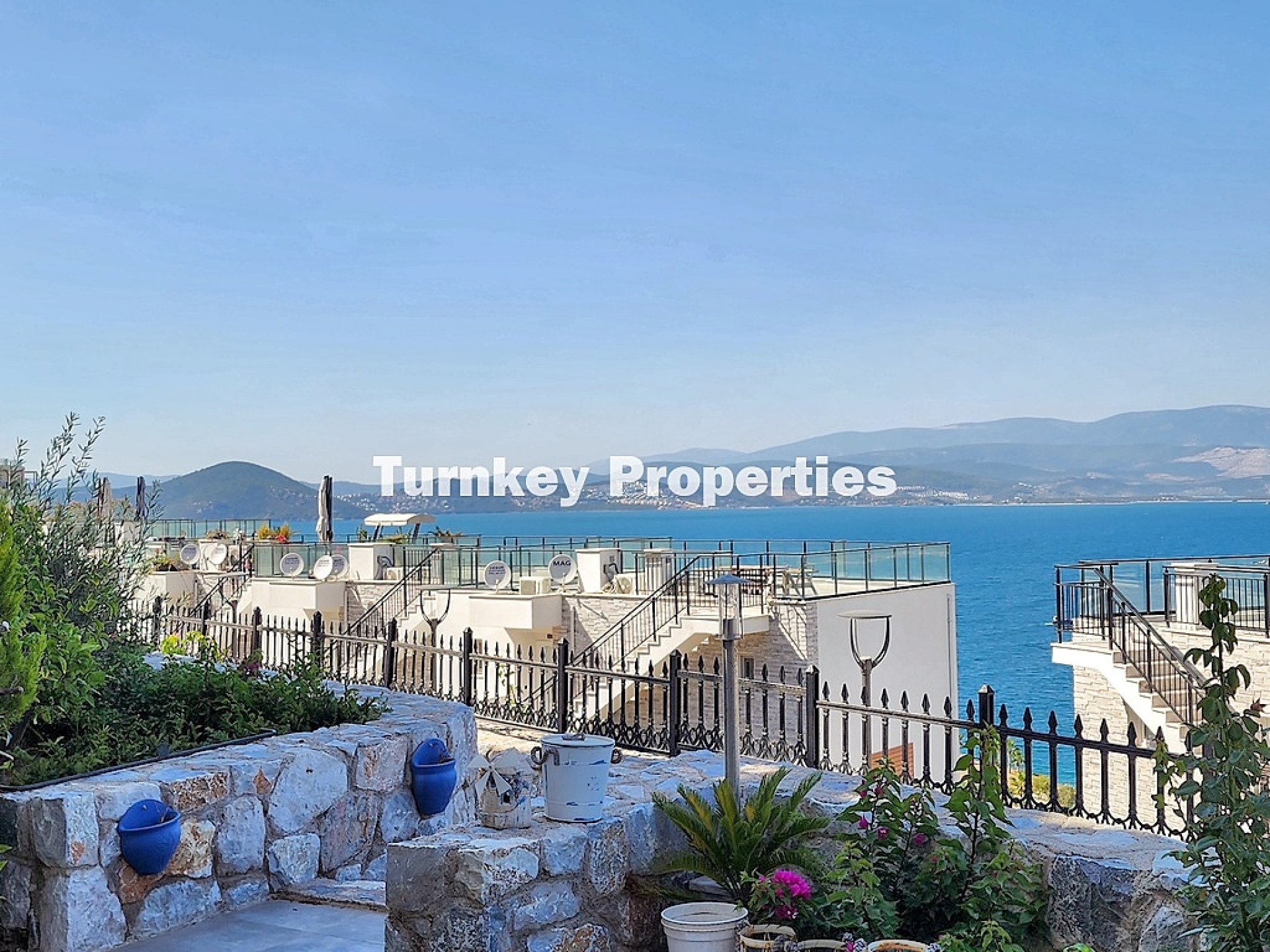 Adabükü Satılık Konut Doğa İçinde Geniş Sosyal Alanlı Proje Yaşam