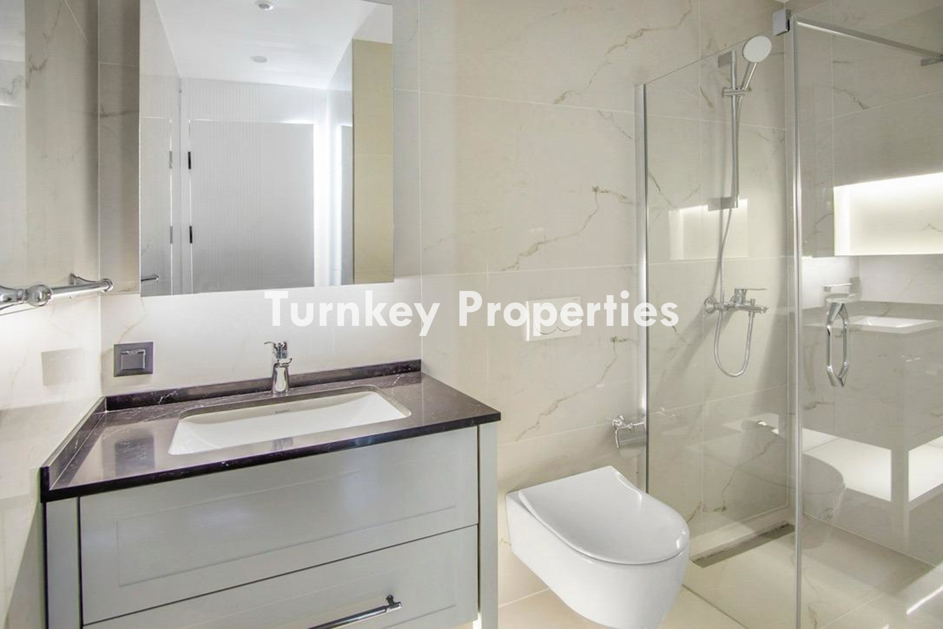 Yalıkavak Sezonluk Kiralık Ev, Denize sıfır konum, Ortak yüzme havuzu