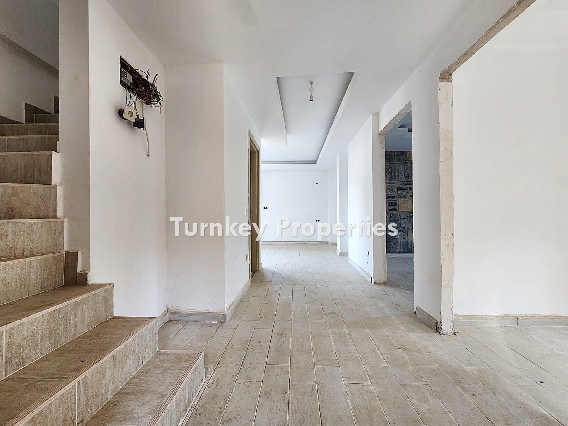 Torba Satılık Müstakil Villa Doğa İçinde Geniş Bahçeli Yaşam Alan