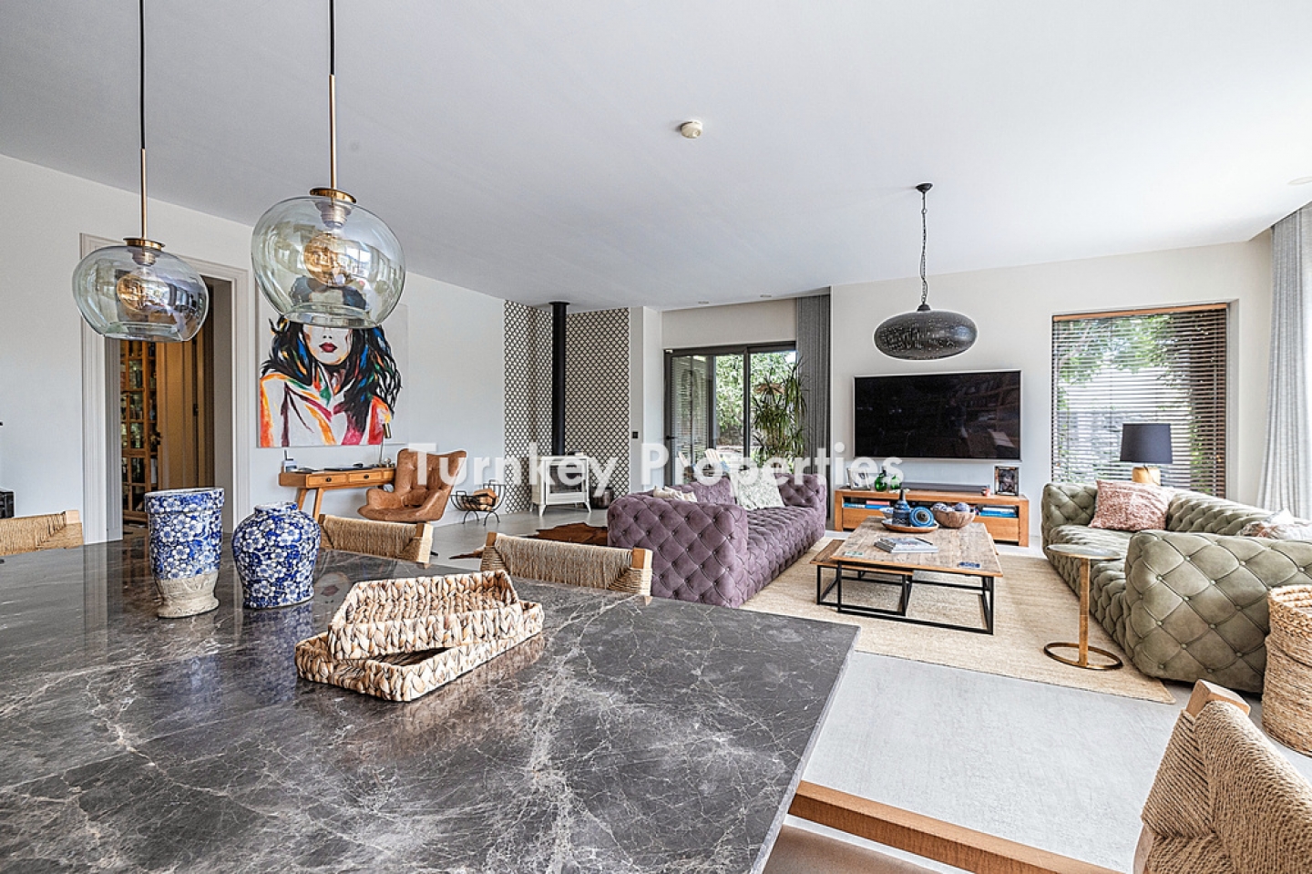 Dibeklihan Satılık Villa Tek Katlı Özel Bahçeli Infinity Havuzlu