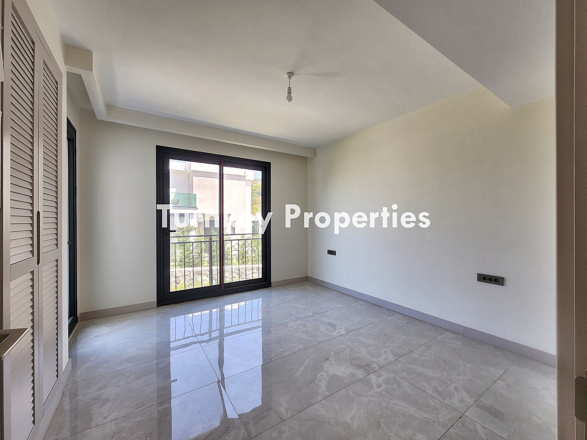 Gündoğan Küçükbük Satılık Villa Modern Mimari Özel Havuz