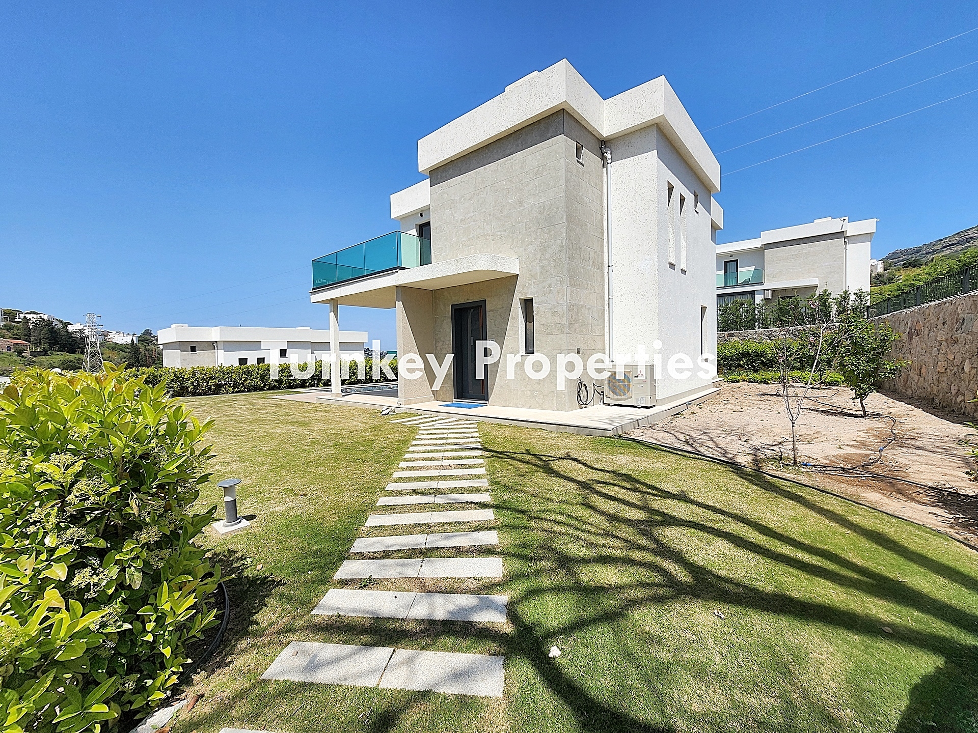 Gündoğan Küçükbük Satılık Villa Modern Mimari Özel Havuz