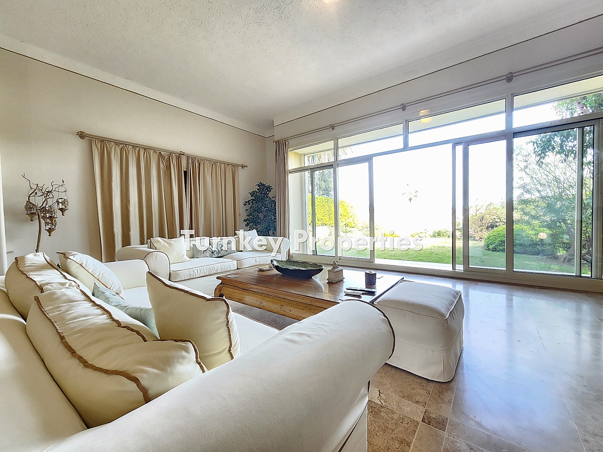 Bodrum Gündoğan Satılık Villa Eşsiz Deniz Manzaralı Geniş Bahçe