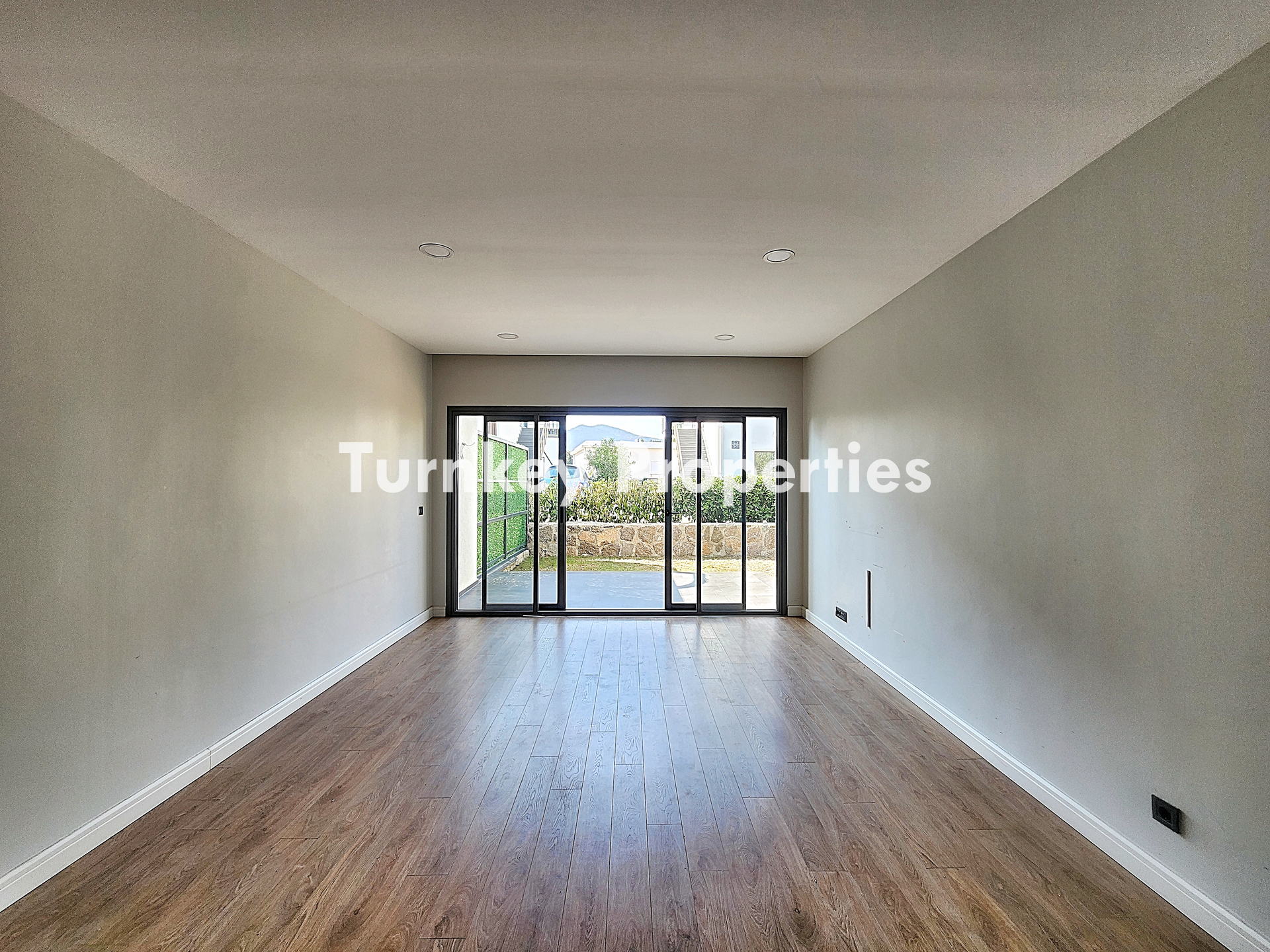 Bitez Satılık Bahçeli Dubleks Villa Bahçeşehir Koleji Karşısı