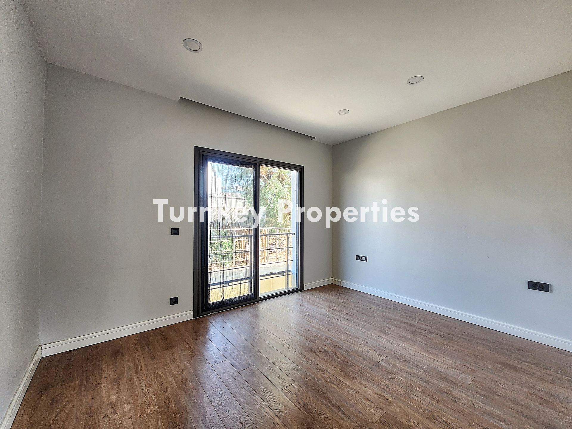 Bitez Satılık Bahçeli Dubleks Villa Bahçeşehir Koleji Karşısı