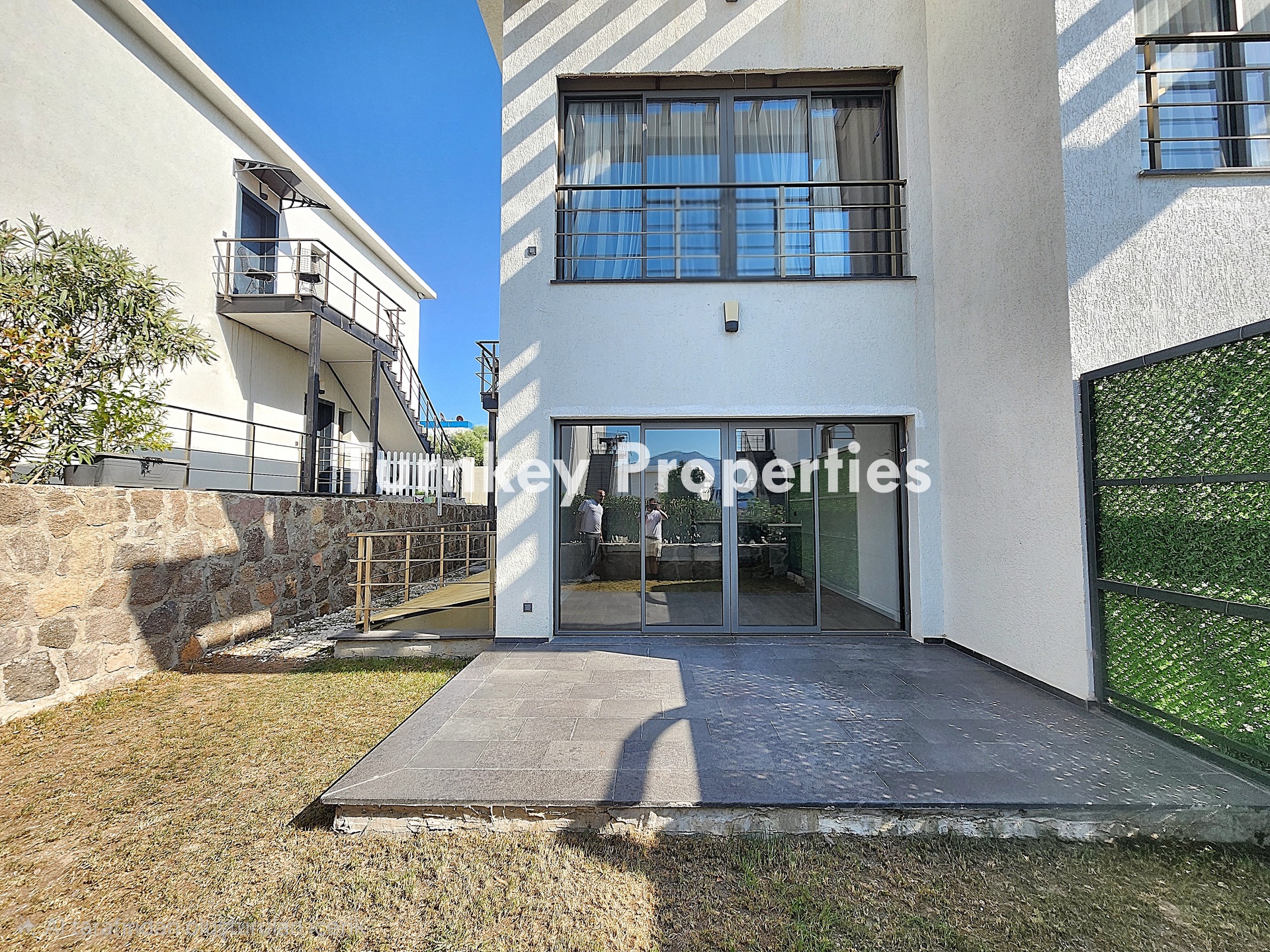 Bitez Satılık Bahçeli Dubleks Villa Bahçeşehir Koleji Karşısı