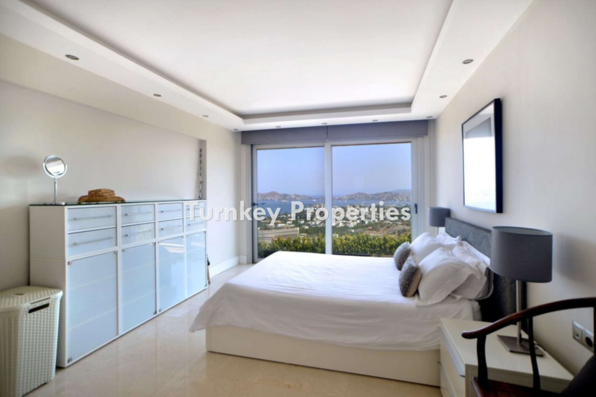 Yalıkavak Satılık Villa Marina Manzaralı Çift Girişli Modern Stil