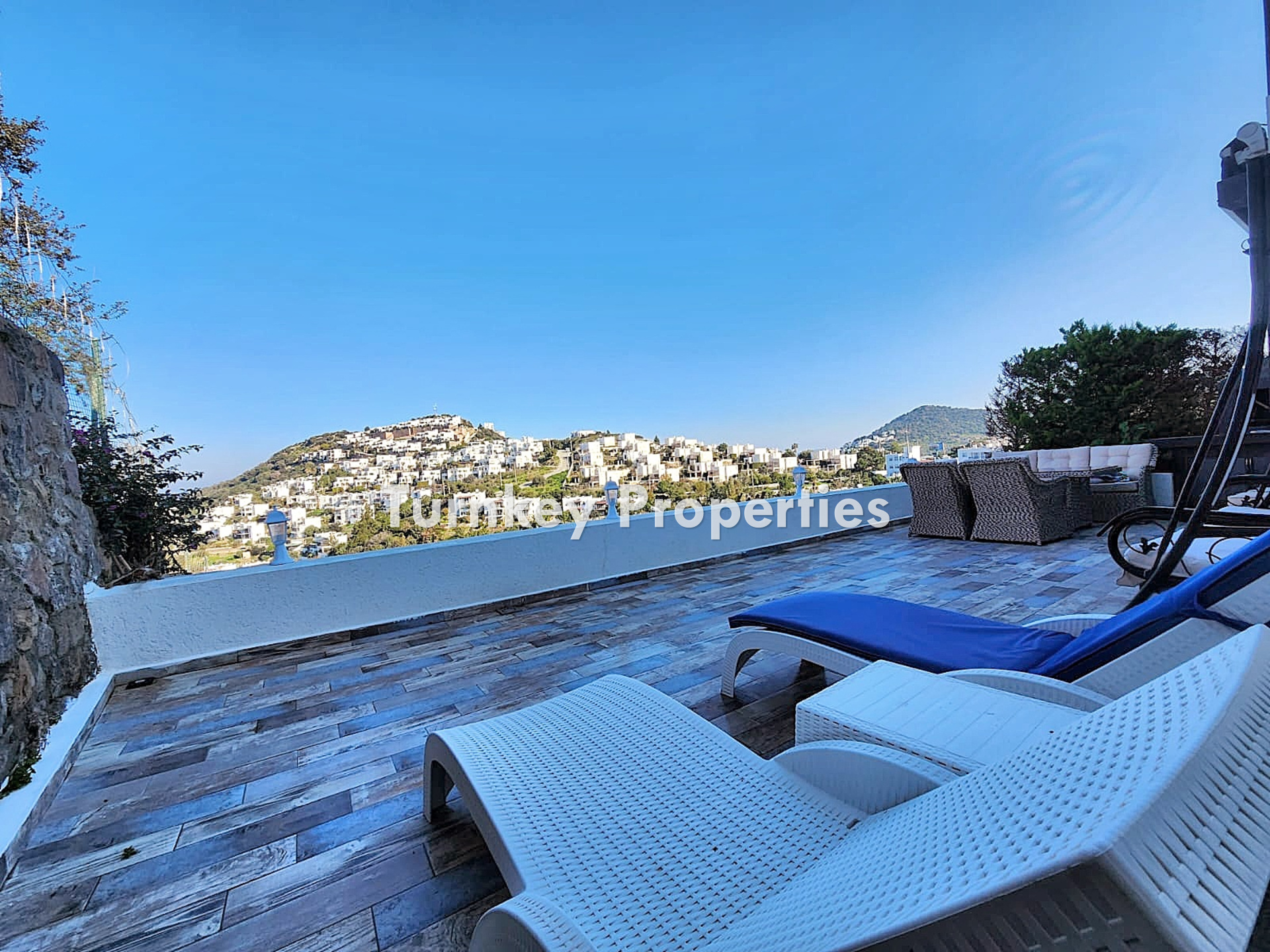 Yalıkavak Satılık Villa Modern Deniz Manzaralı Site İçinde