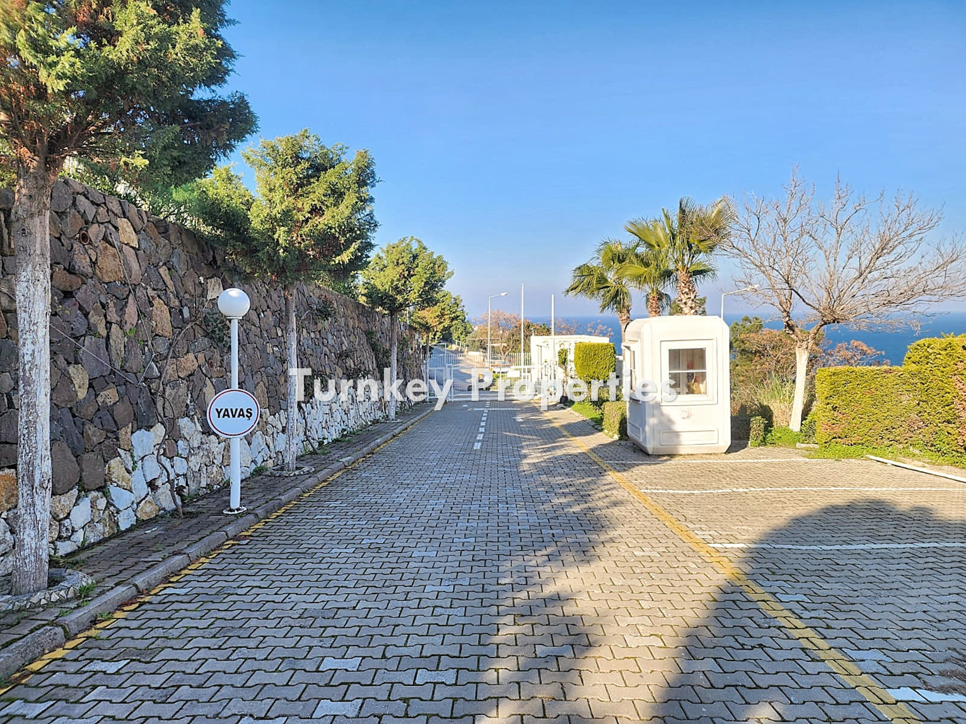 Yalıkavak'ta Satılık İkiz Villa Deniz Manzaralı 24 Saat Güvenlik