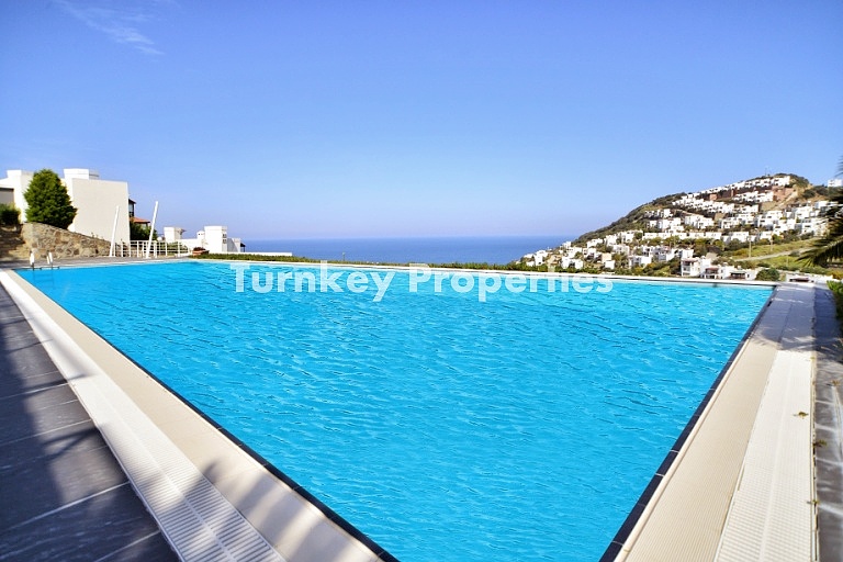 Yalıkavak'ta Satılık İkiz Villa Deniz Manzaralı 24 Saat Güvenlik