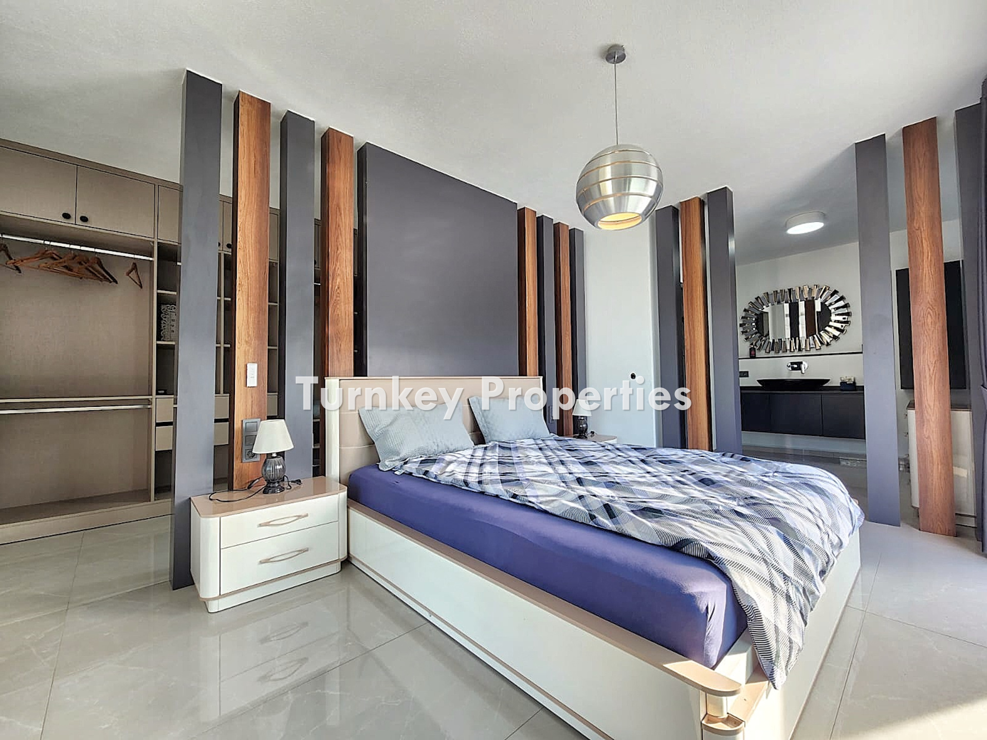 Torba Satılık Villa Deniz Manzaralı Bahçeli Özel Konumlu Site İçi