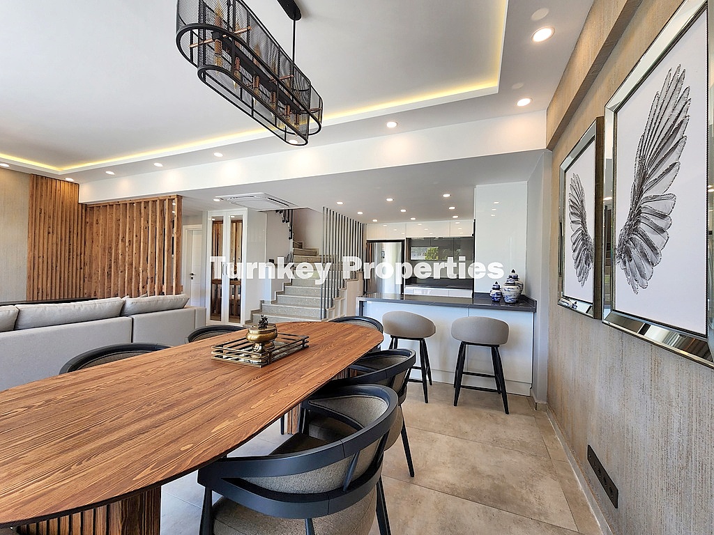 Göltürkbükü'nde Satılık 3+1 Özel Havuzlu ve Geniş Bahçeli Lüks Villa