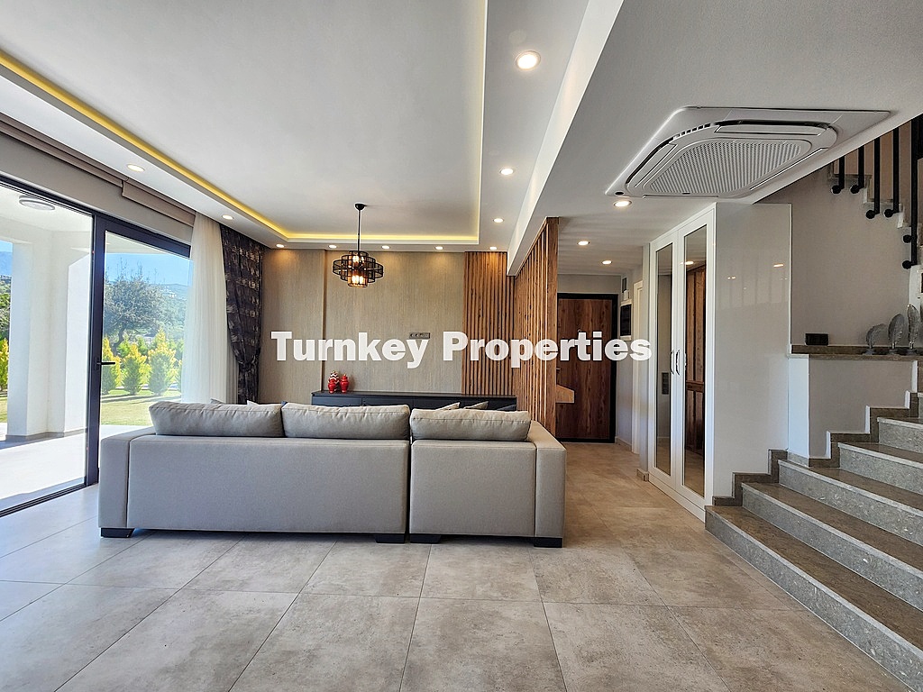 Göltürkbükü'nde Satılık 3+1 Özel Havuzlu ve Geniş Bahçeli Lüks Villa