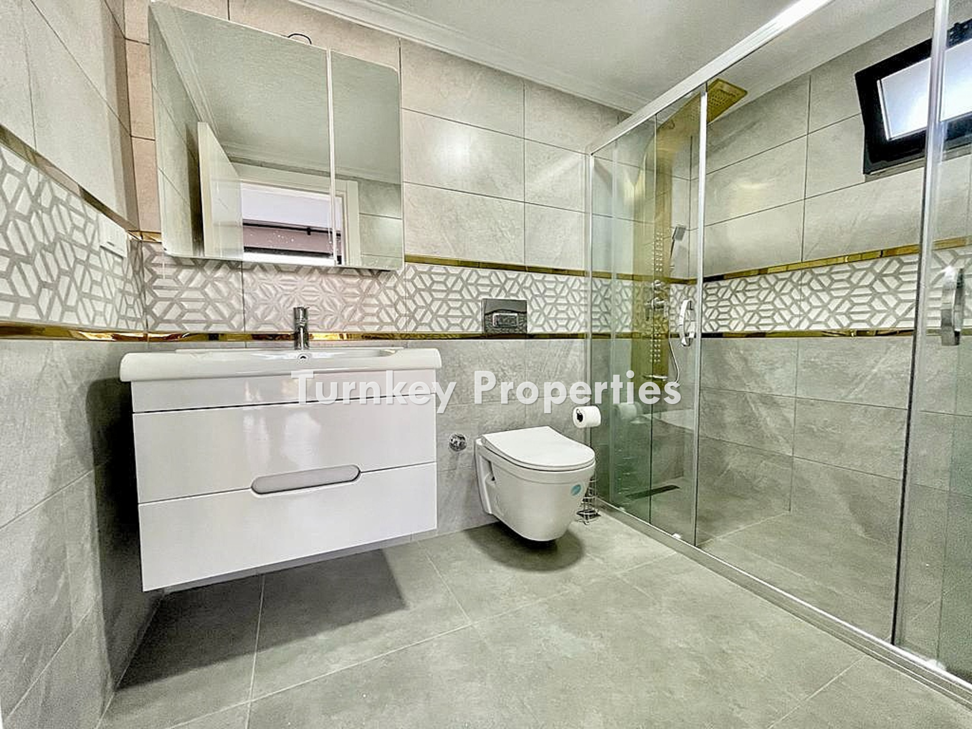 Gümbet Satılık Deniz Manzaralı Özel Havuzlu Denize Yakın Daire