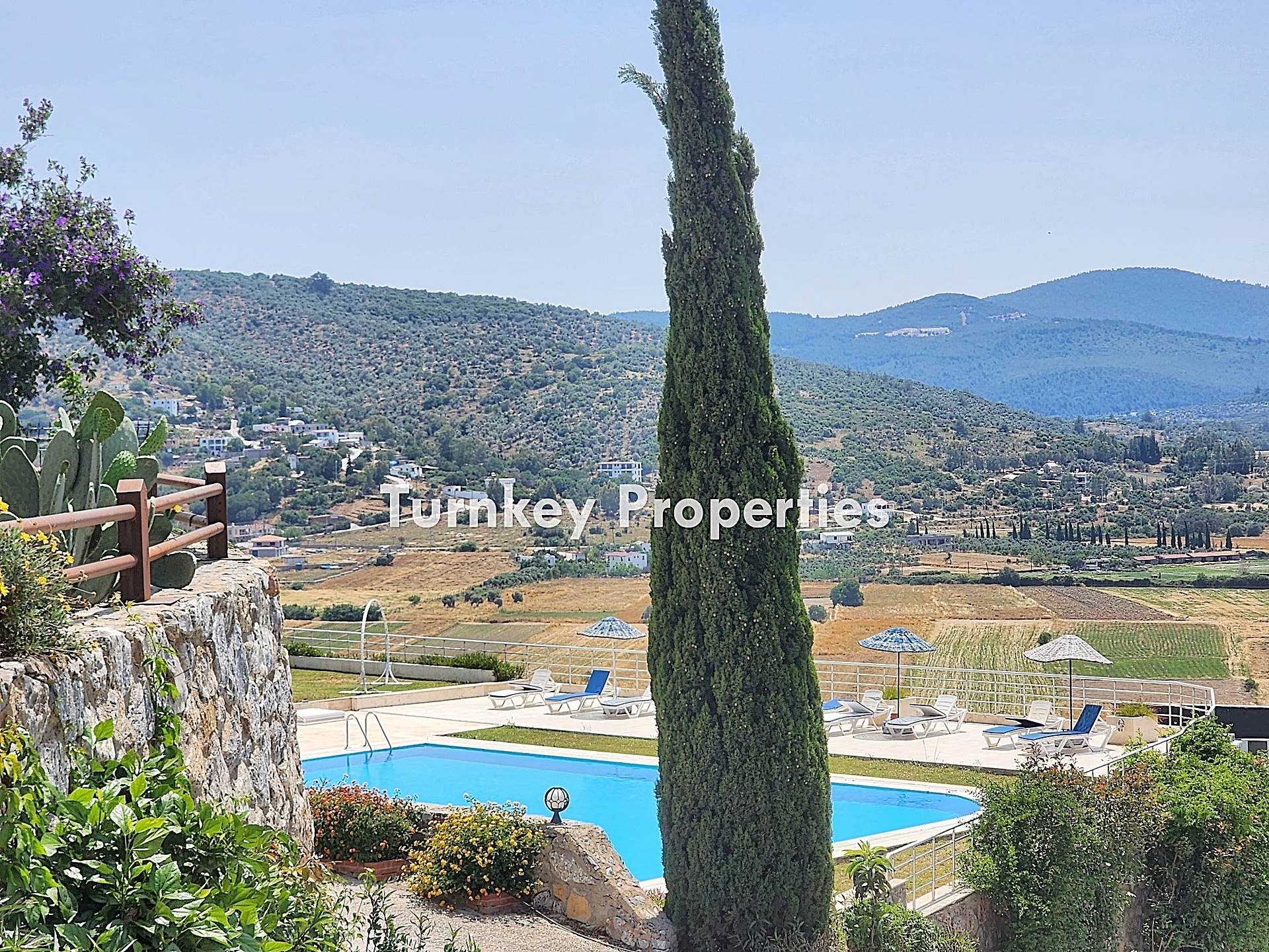 Dörttepe Satılık Dubleks Göl Manzaralı Site İçinde Ev Bahçeli Yeni