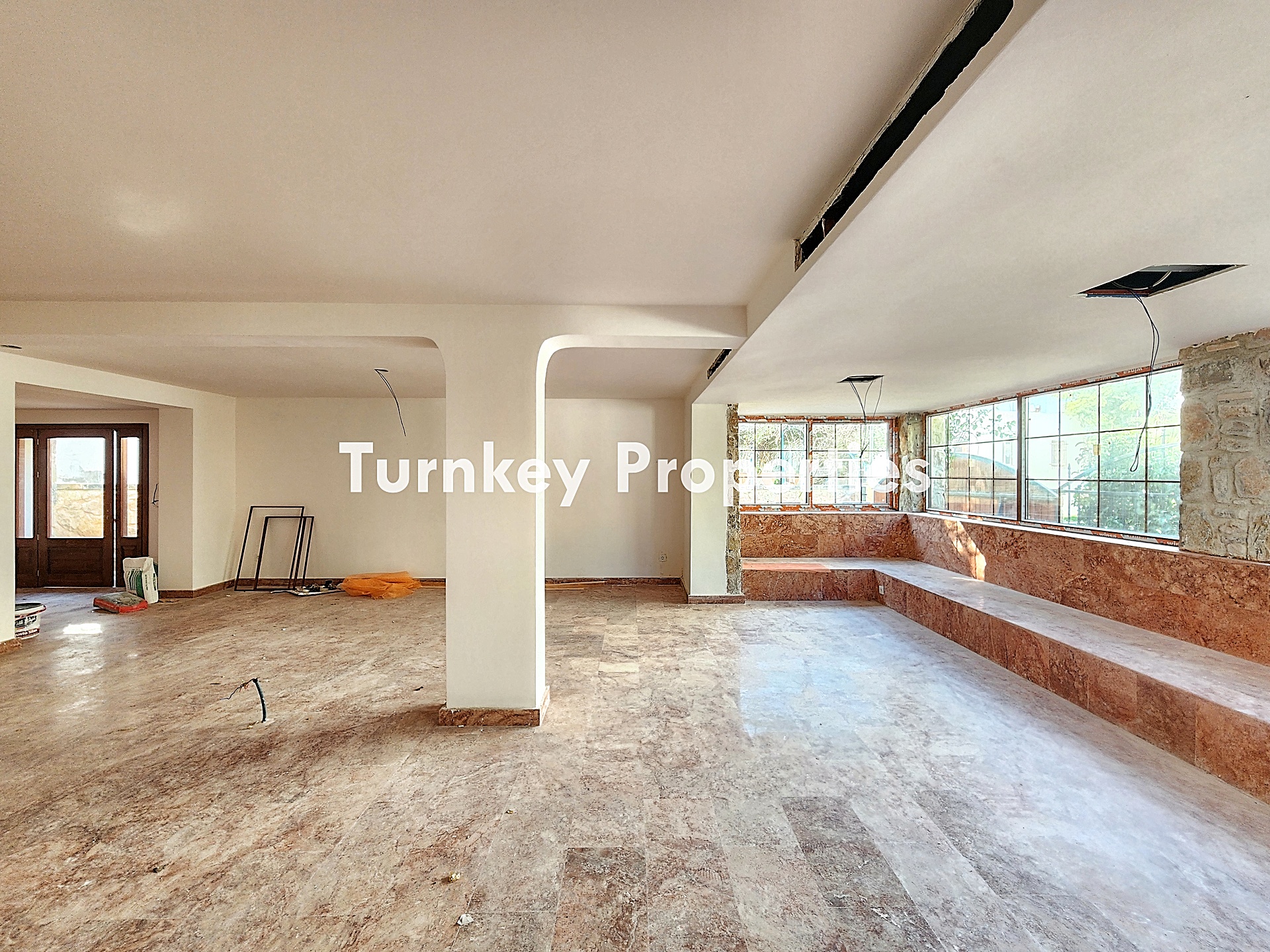 Torba Satılık Taş Ev Denize Yakın Bahçeli 383m² Müstakil Parsel