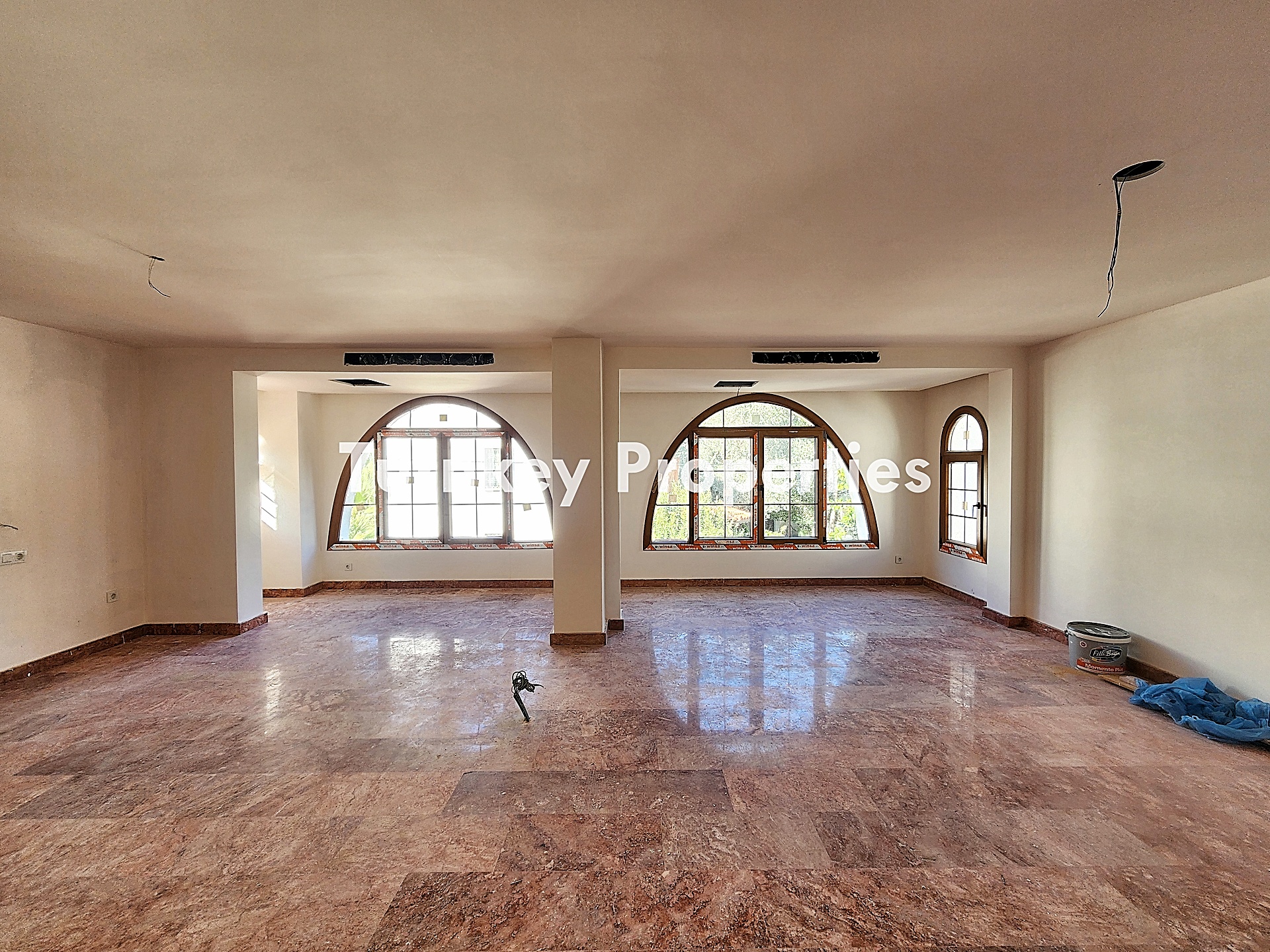 Torba Satılık Taş Ev Denize Yakın Bahçeli 383m² Müstakil Parsel