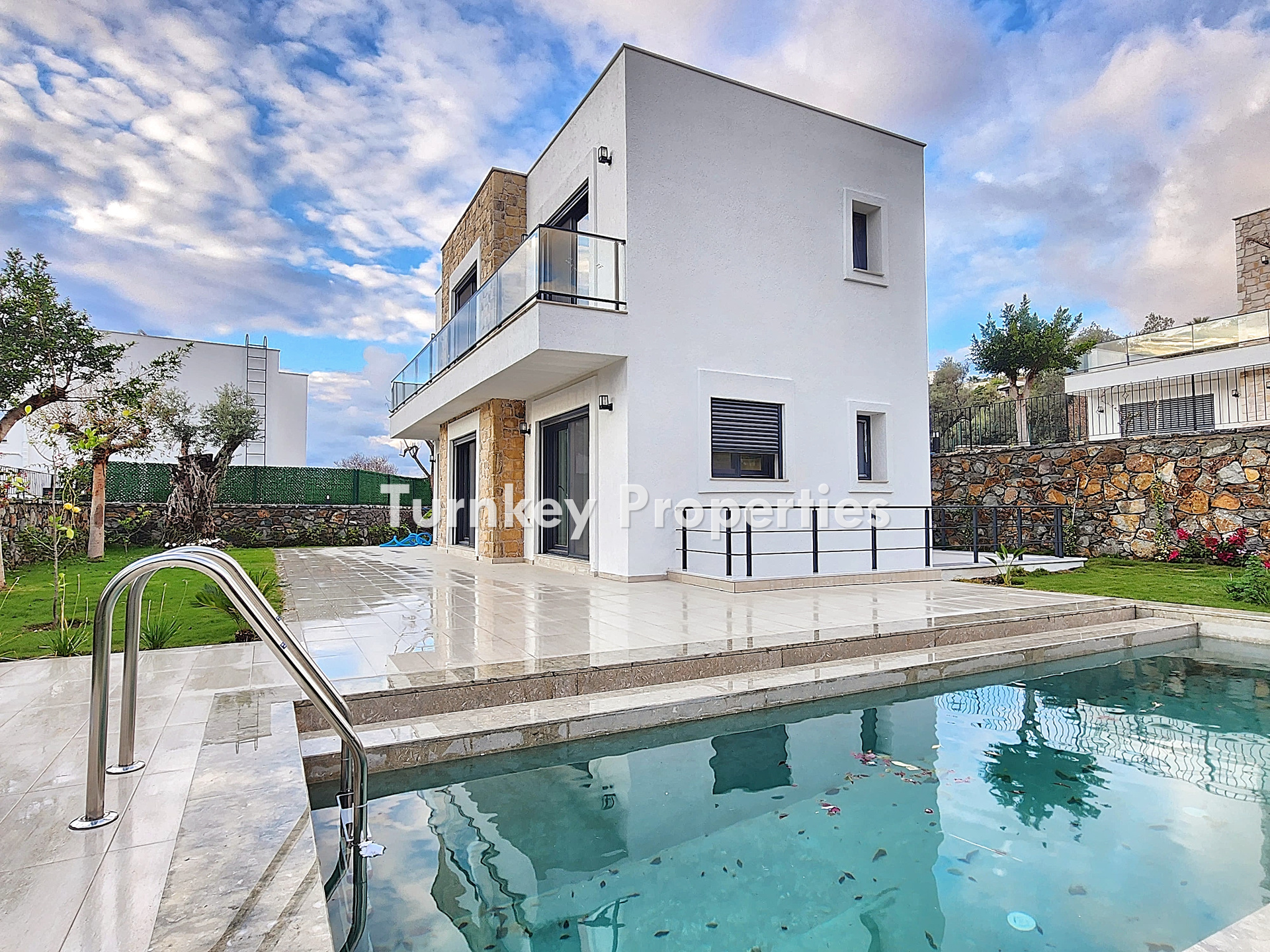 Gümüşlük Çukurbük Satılık Villa Plajlı Yürüme Mesafesinde