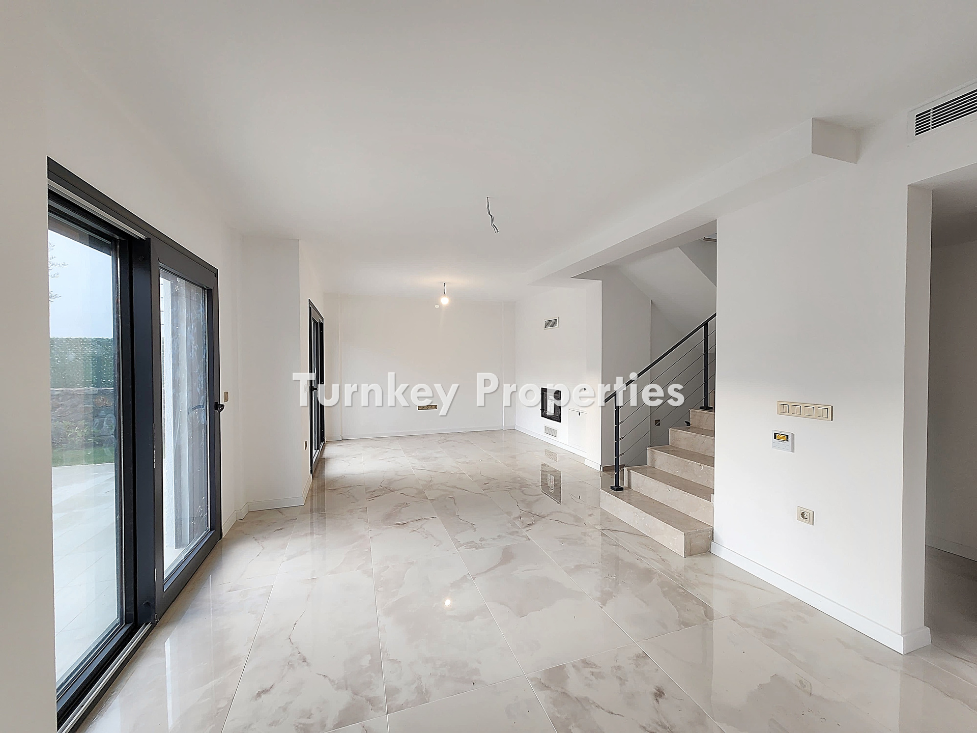 Gümüşlük Çukurbük Satılık Villa Plajlı Yürüme Mesafesinde