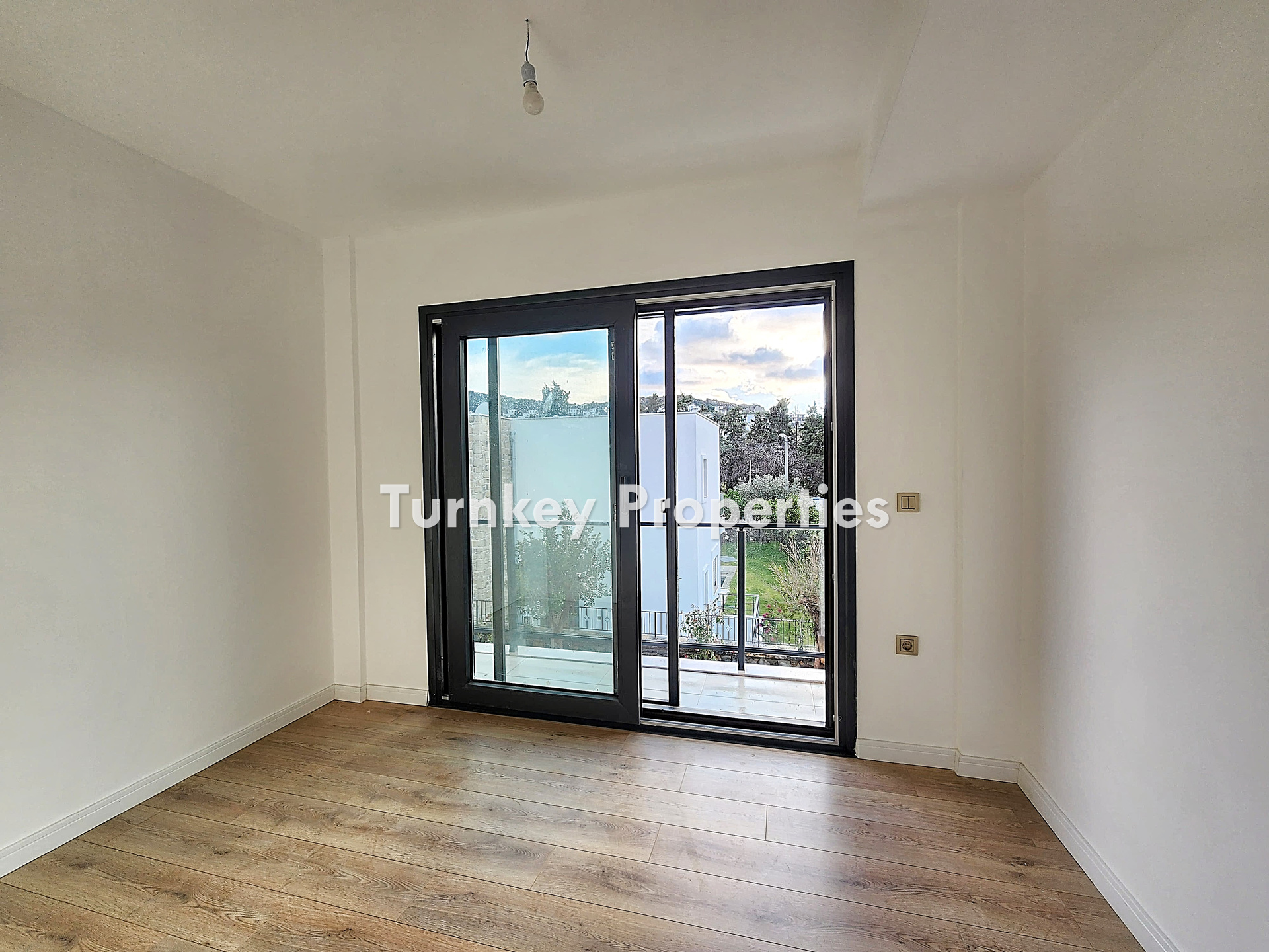 Gümüşlük Çukurbük Satılık Villa Plajlı Yürüme Mesafesinde