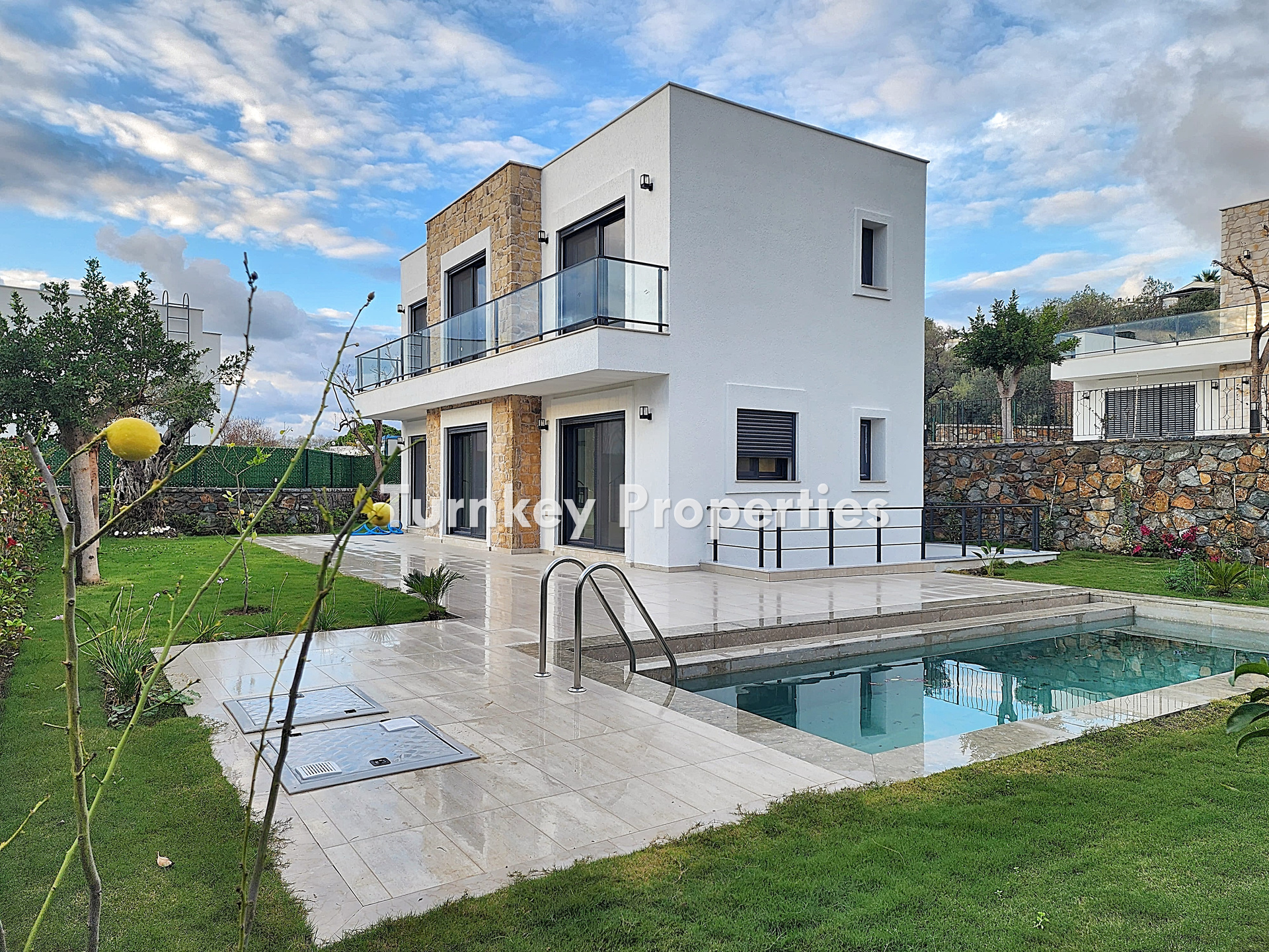 Gümüşlük Çukurbük Satılık Villa Plajlı Yürüme Mesafesinde