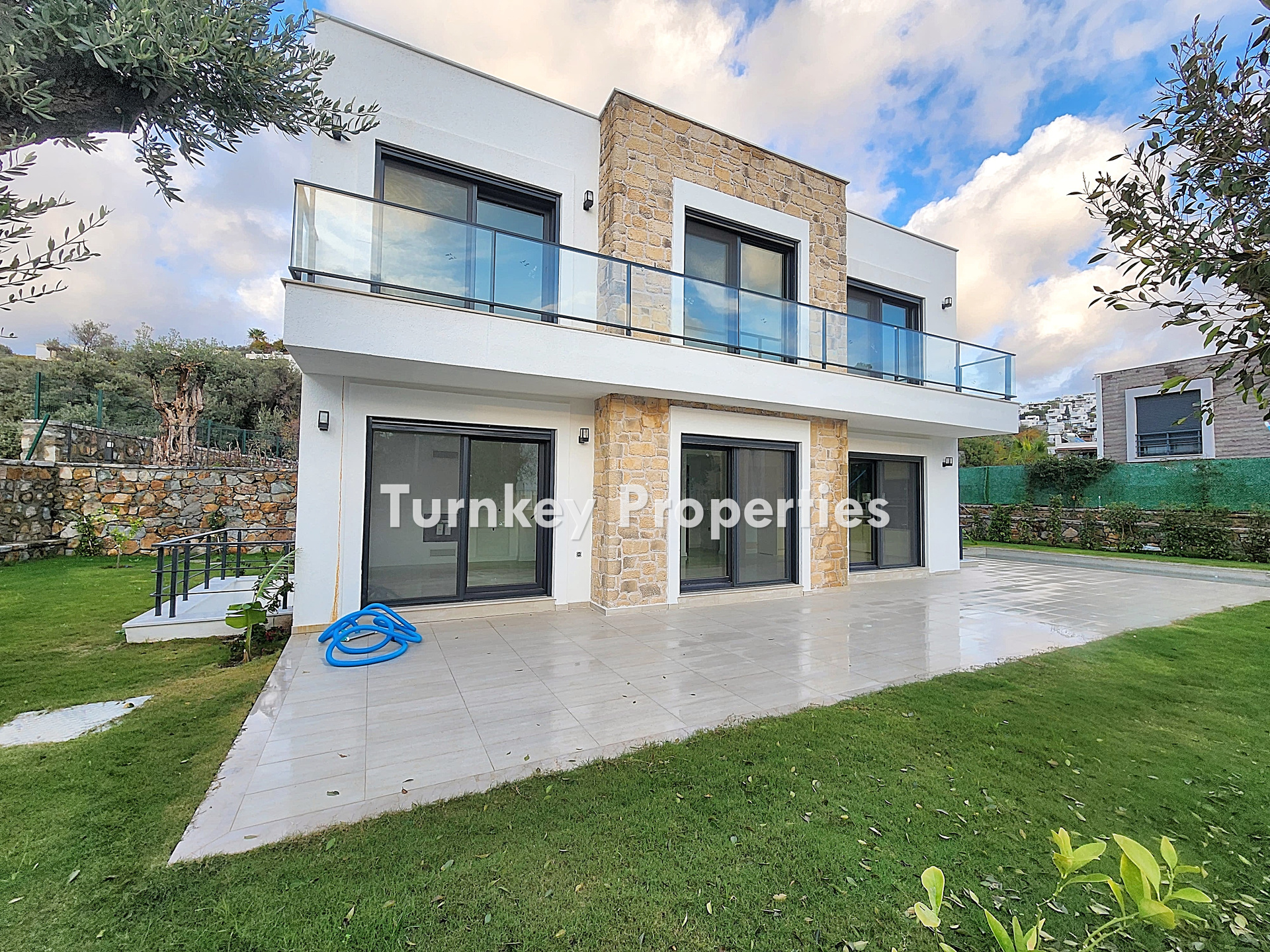 Gümüşlük Çukurbük Satılık Villa Plajlı Yürüme Mesafesinde