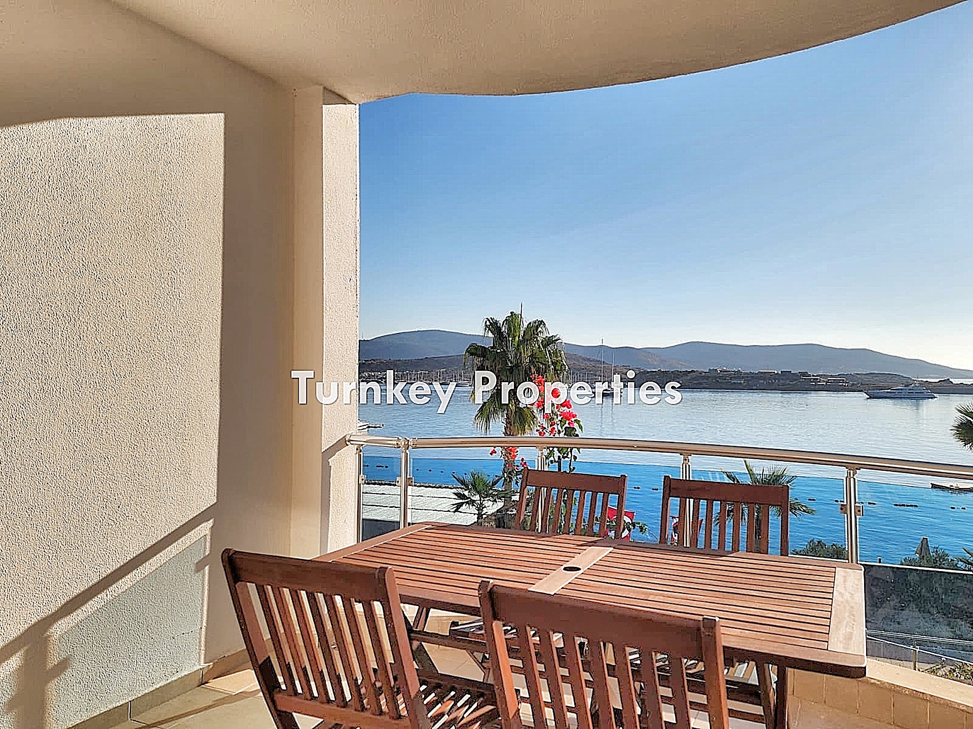 Aura Residence Bodrum Kiralık Daire | Asarlık'ta Denize Sıfır