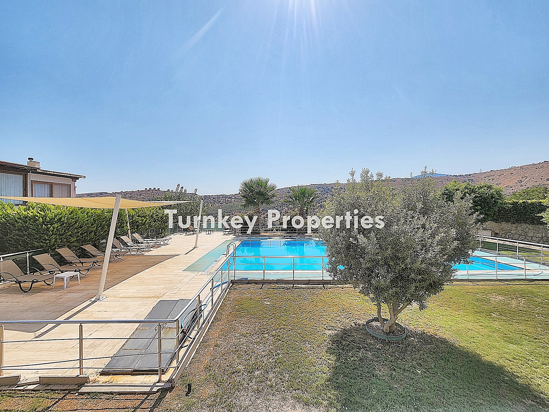 Gündoğan Küçükbük Satılık Üst Kat Daire Site İçinde