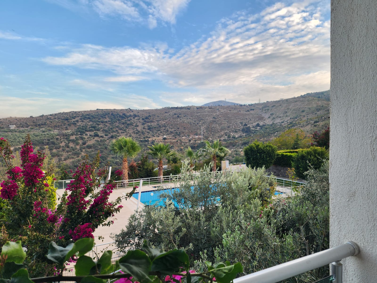 Gündoğan Küçükbük Satılık Üst Kat Daire Site İçinde