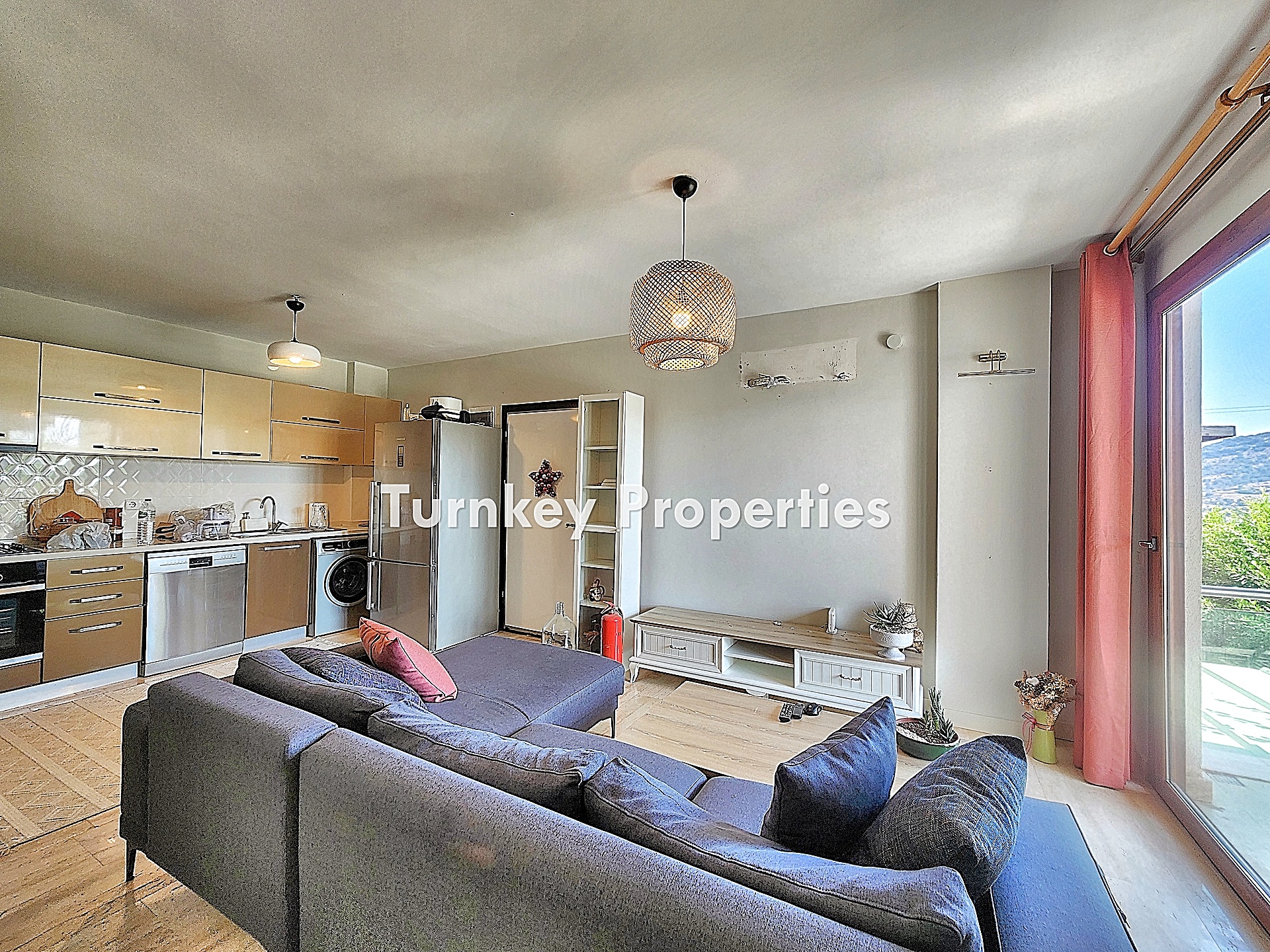 Gündoğan Küçükbük Satılık Üst Kat Daire Site İçinde