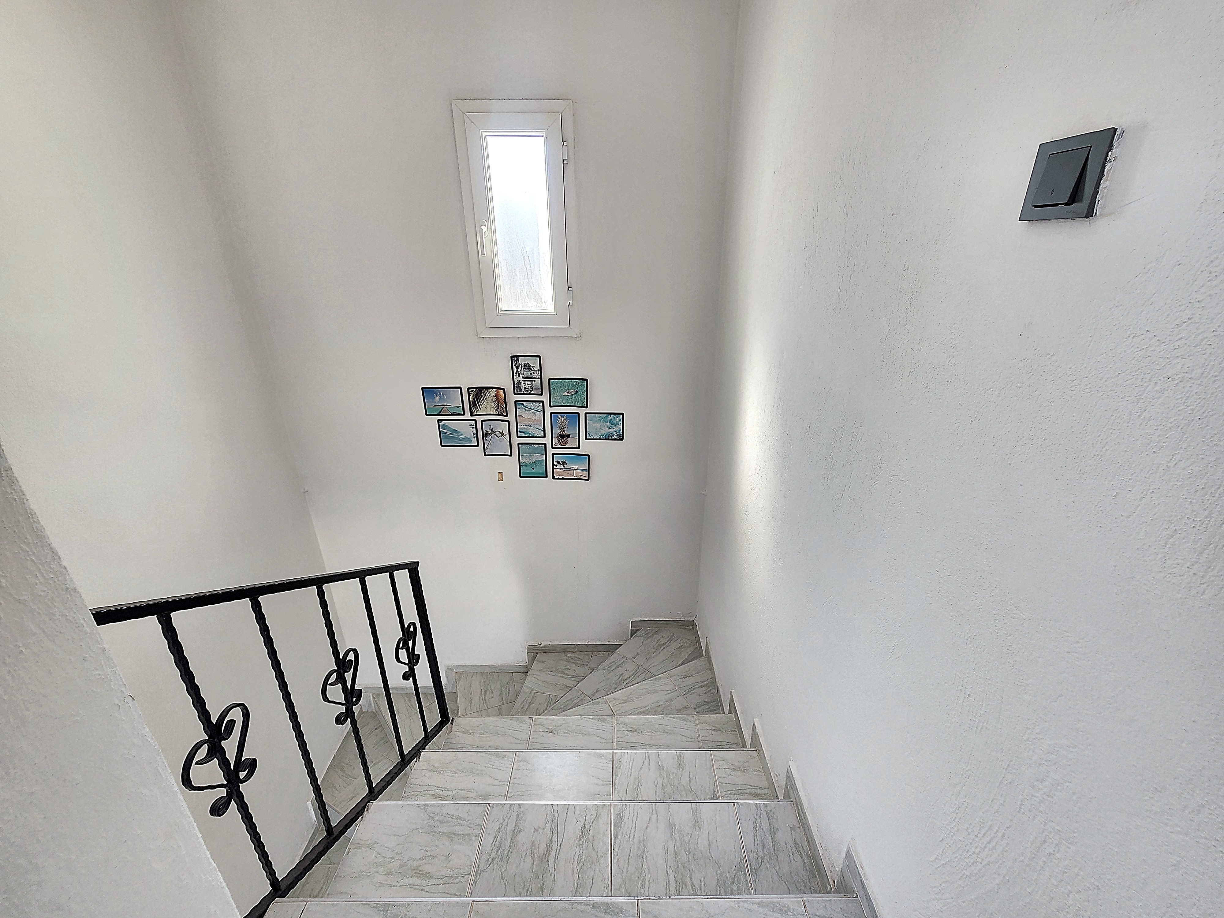 Gündoğan Satılık Tripleks Villa Deniz Manzaralı Büyük Bahçeli Ev