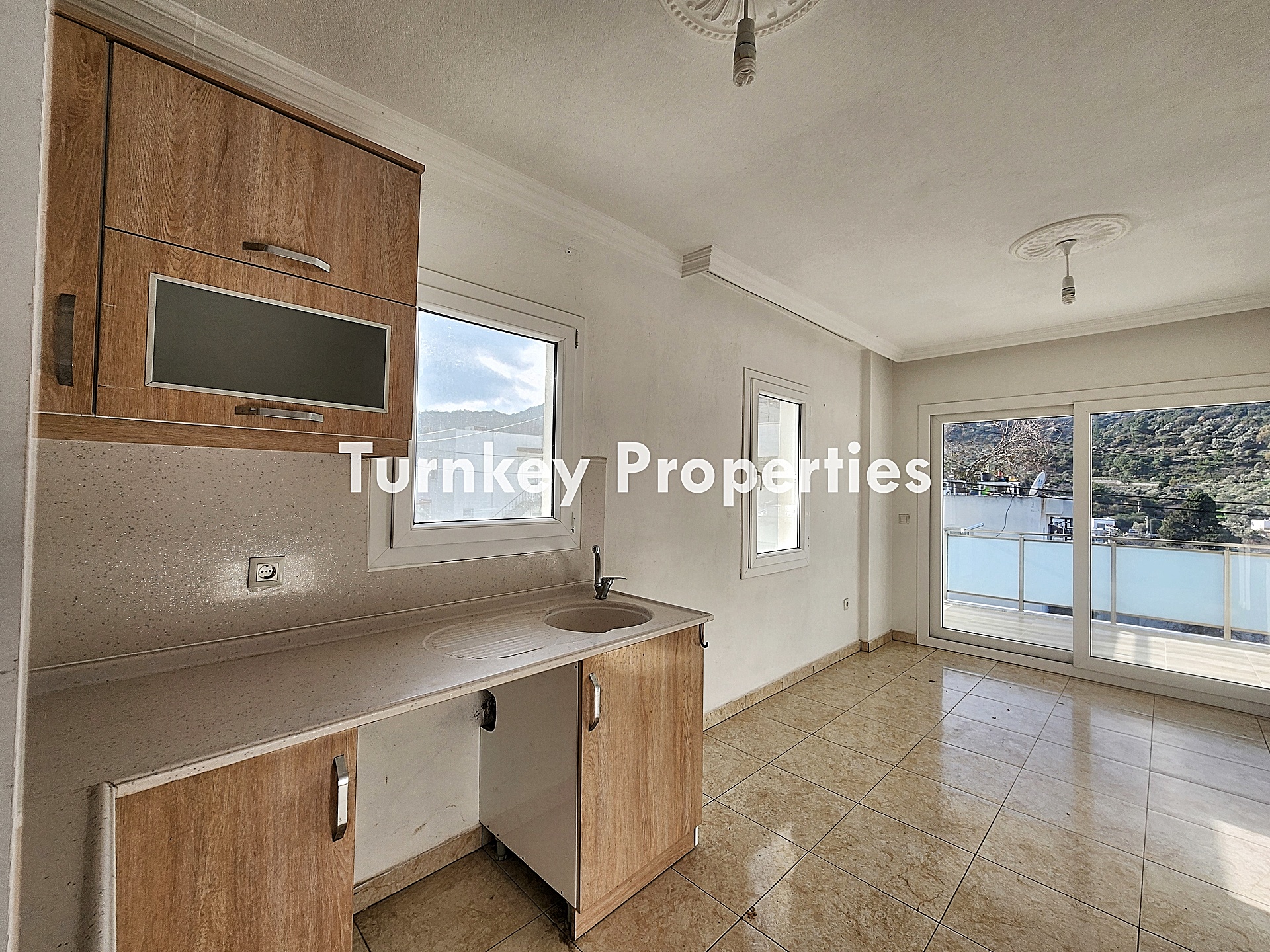 Gündoğan Köyiçi Kiralık Bahçeli Dubleks Aileye Uygun Konumda Ev