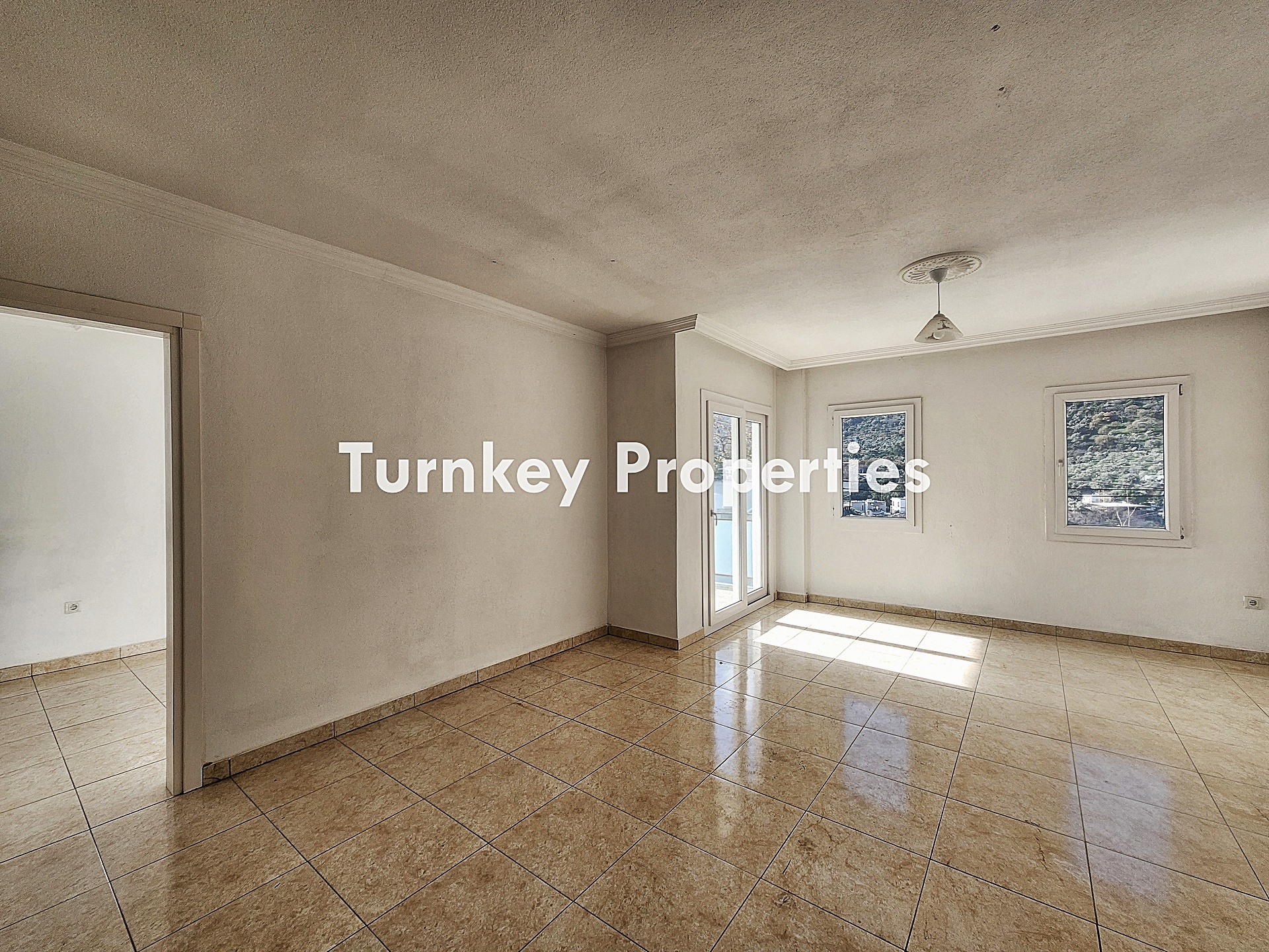 Gündoğan Köyiçi Kiralık Bahçeli Dubleks Aileye Uygun Konumda Ev