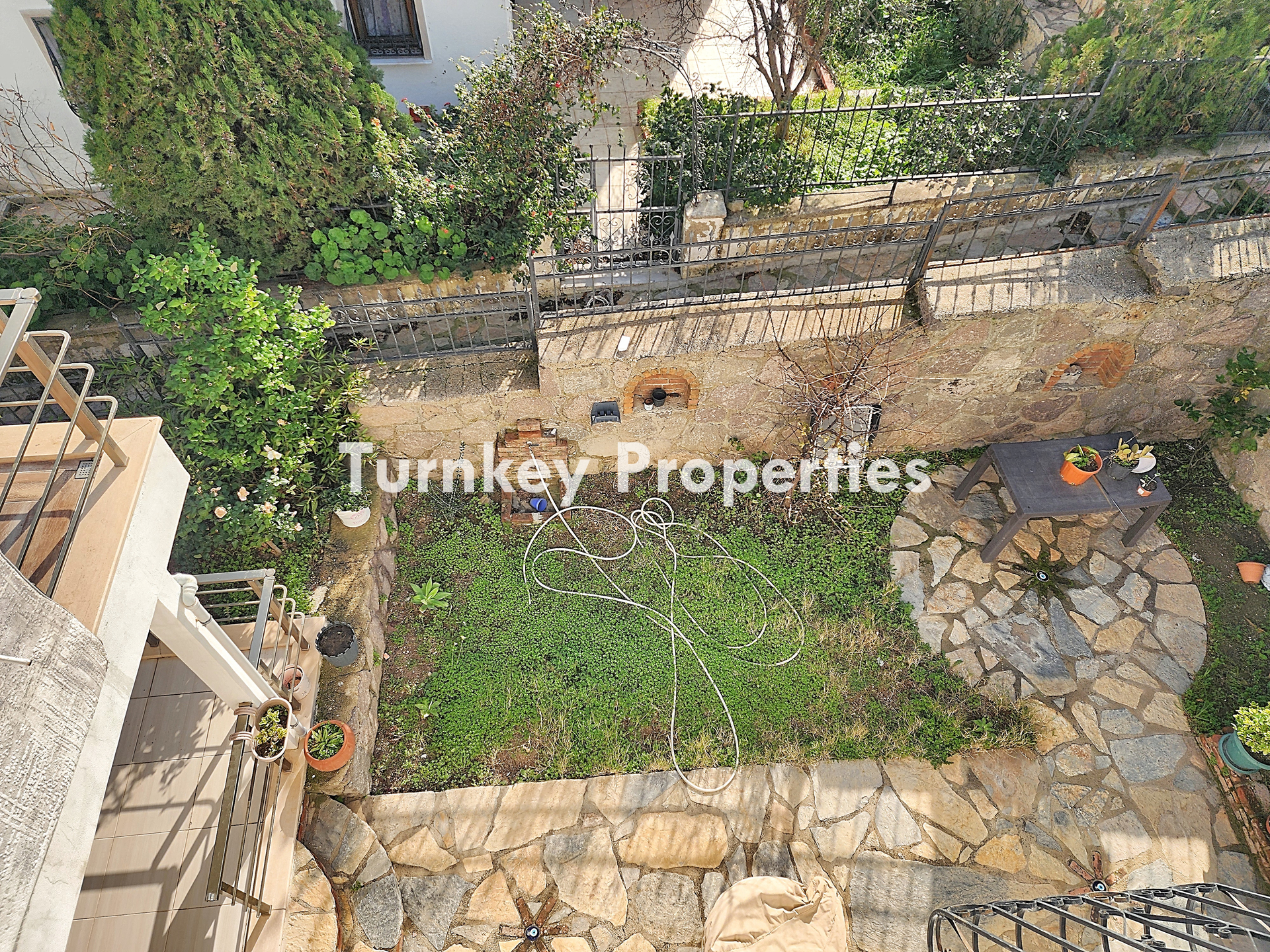 Bodrum Gündoğan Tankay Sitesi Sezonluk Kiralık İkiz Villa Bahçeli