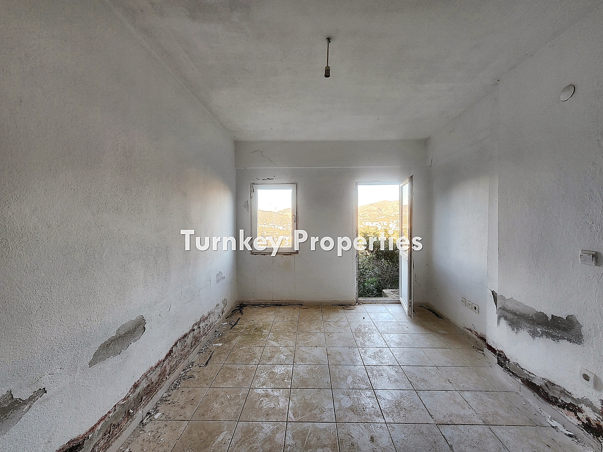 Gümüşlük Kadıkalesinde Satılık İkiz Dubleks Deniz Manzaralı Bahçe