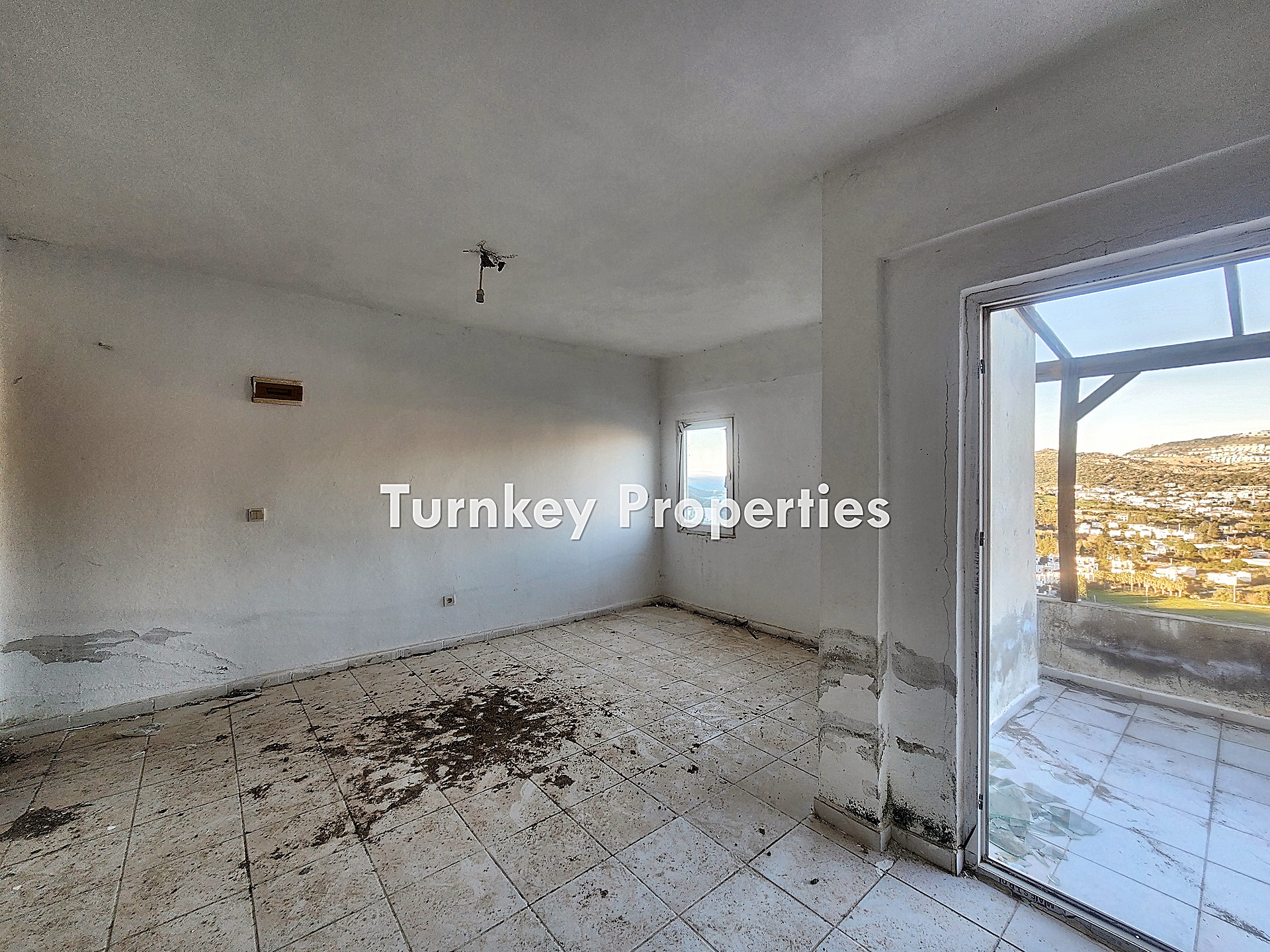 Gümüşlük Kadıkalesinde Satılık İkiz Dubleks Deniz Manzaralı Bahçe