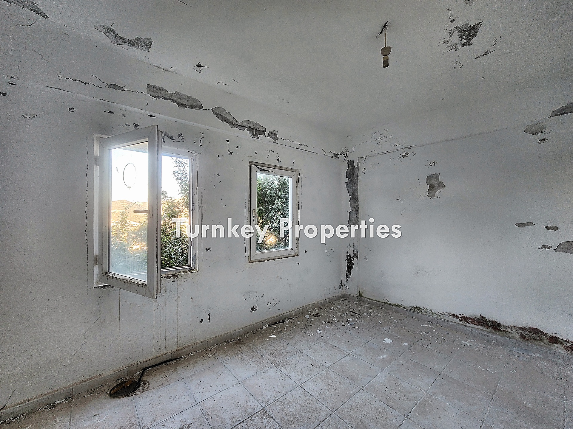 Gümüşlük Kadıkalesinde Satılık İkiz Dubleks Deniz Manzaralı Bahçe