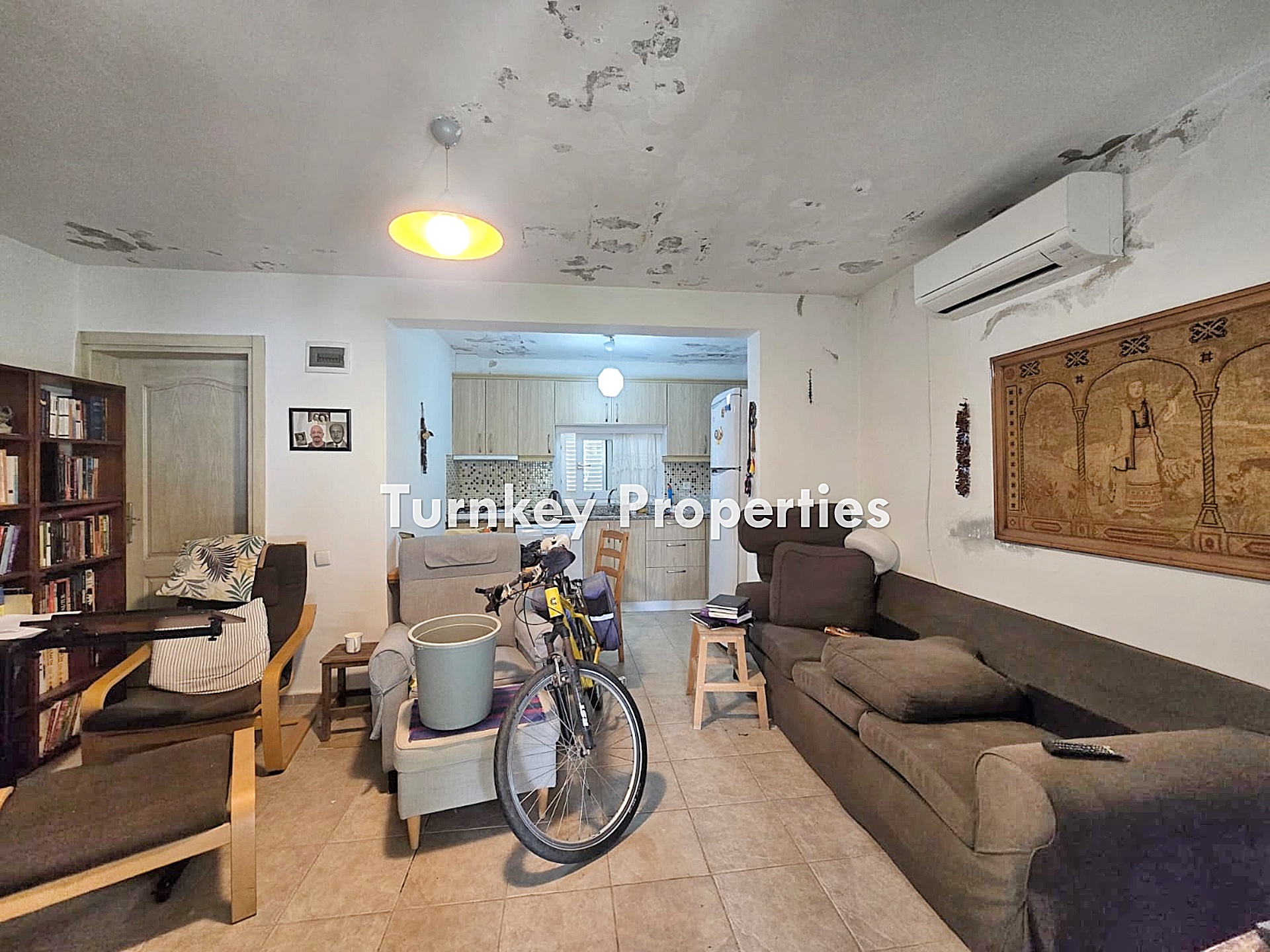 Adabükü Doktorlar Sitesinde Denize Yakın Satılık İkiz Villa Bahçe