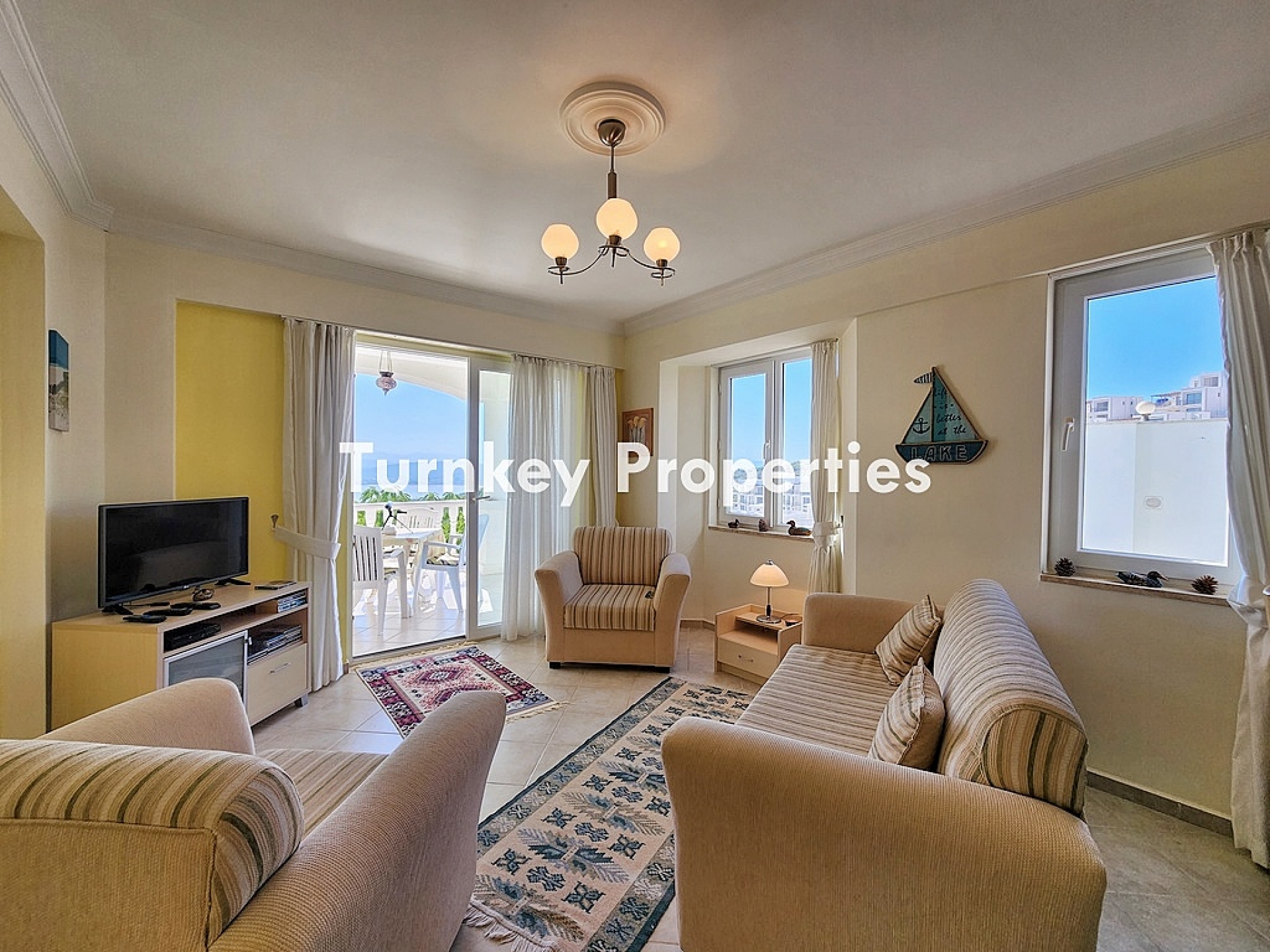 Boğaziçi Satılık Daire Flamingo Gölü Manzaralı Site İçinde