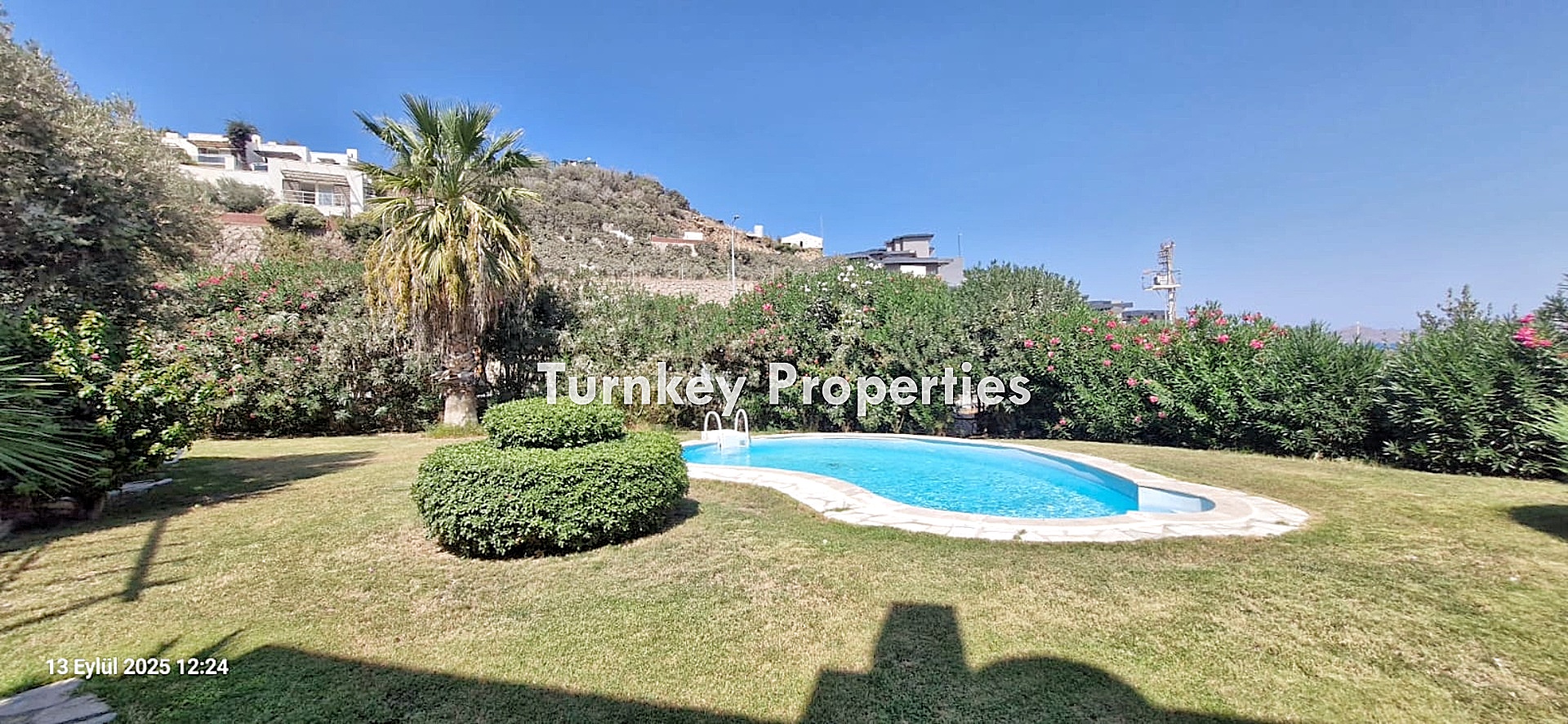 Gümüşlük Satılık Dubleks Deniz Manzaralı Havuzlu Sitede 3+1 Ev