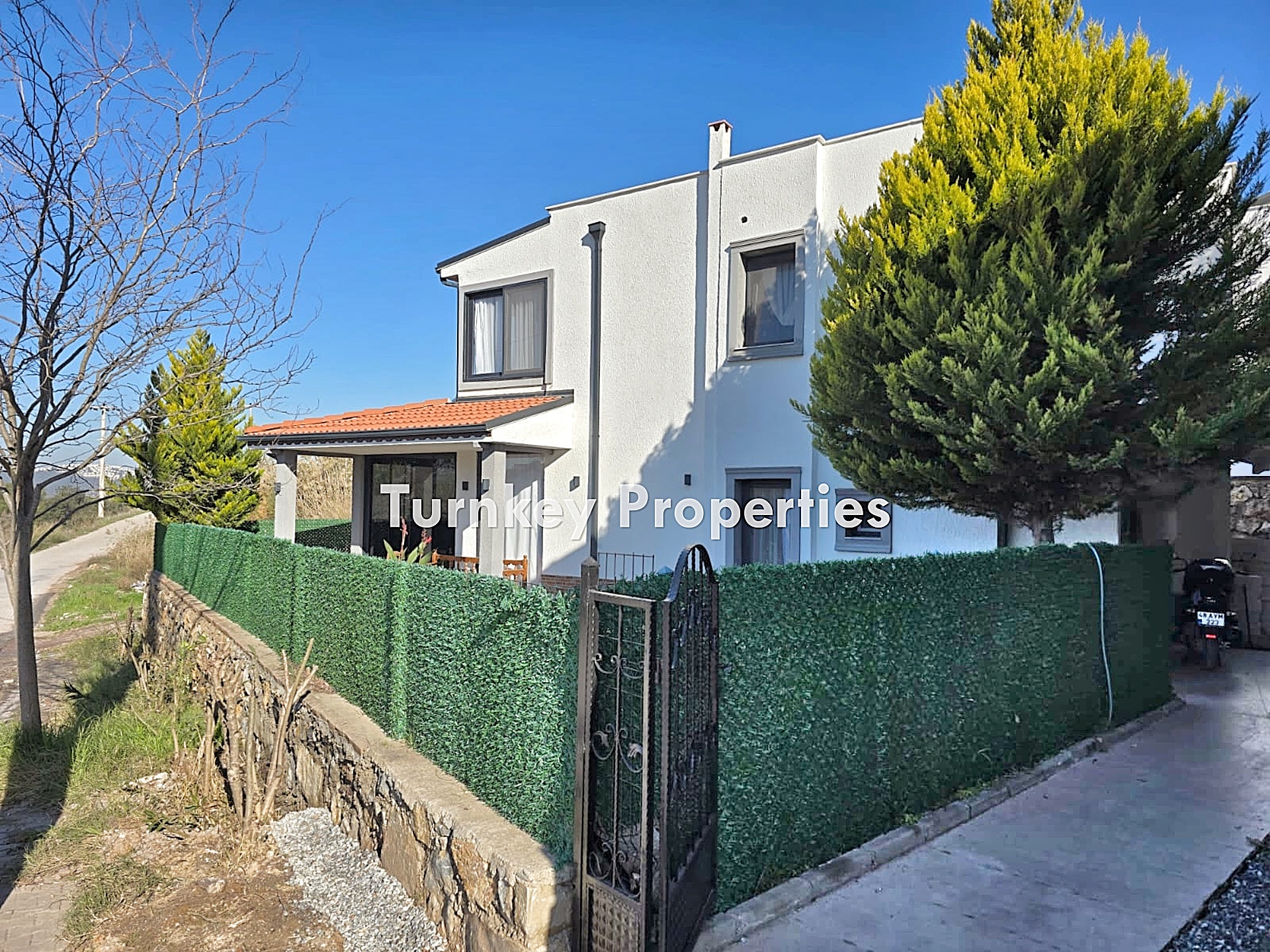 Meşelik Satılık Villa Özel Bahçeli Doğal Manzaralı Site İçi Yaşam