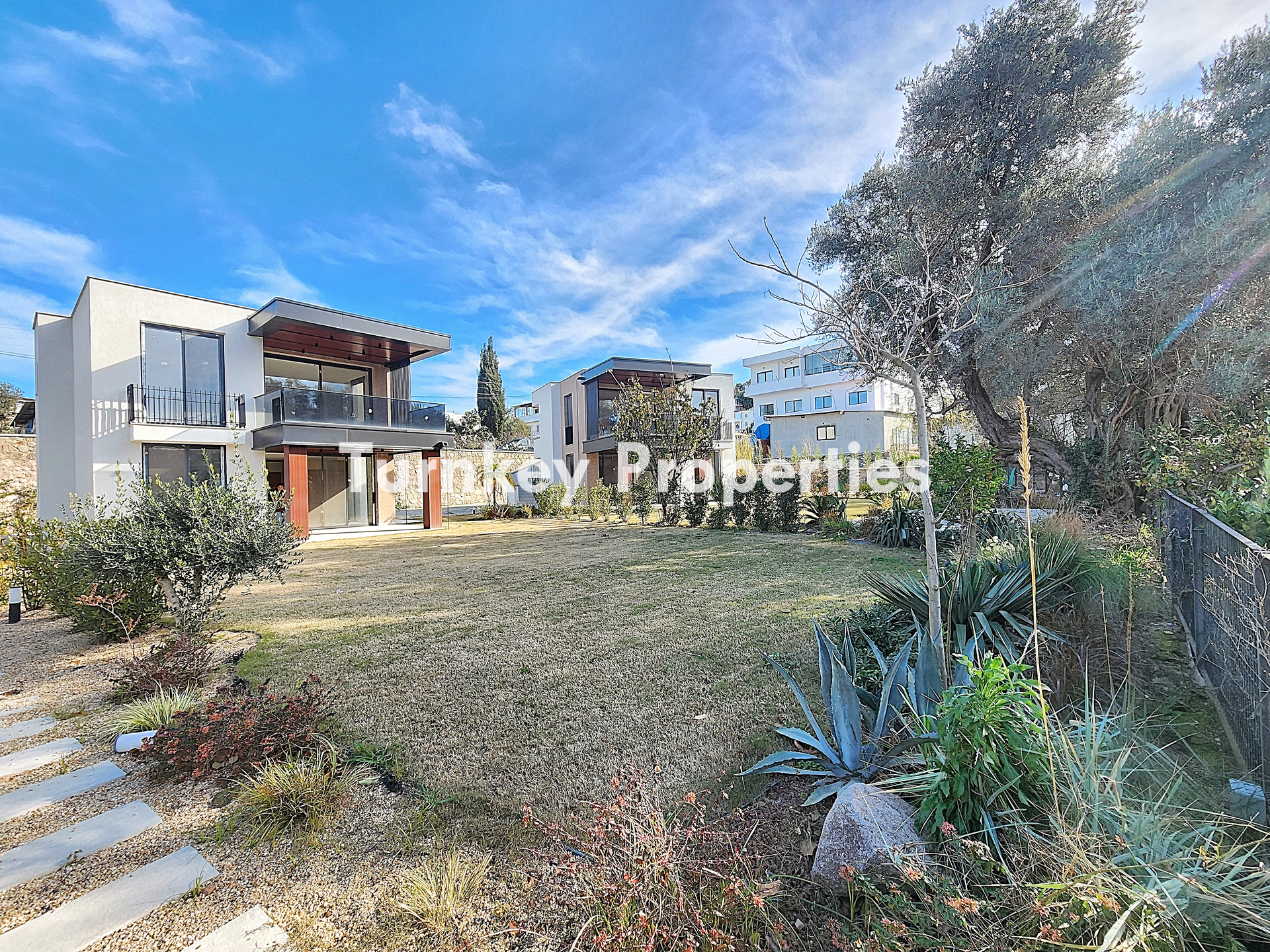 Dirmil Satılık Daire Yalıkavak Gündoğan Yola Yakın Özel Bahçeli