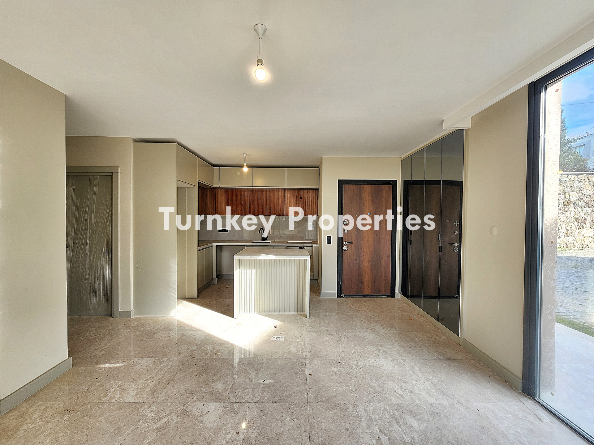 Dirmil Satılık ÜstKat Daire Yola Yakın Balkonlu Butik Site İçinde