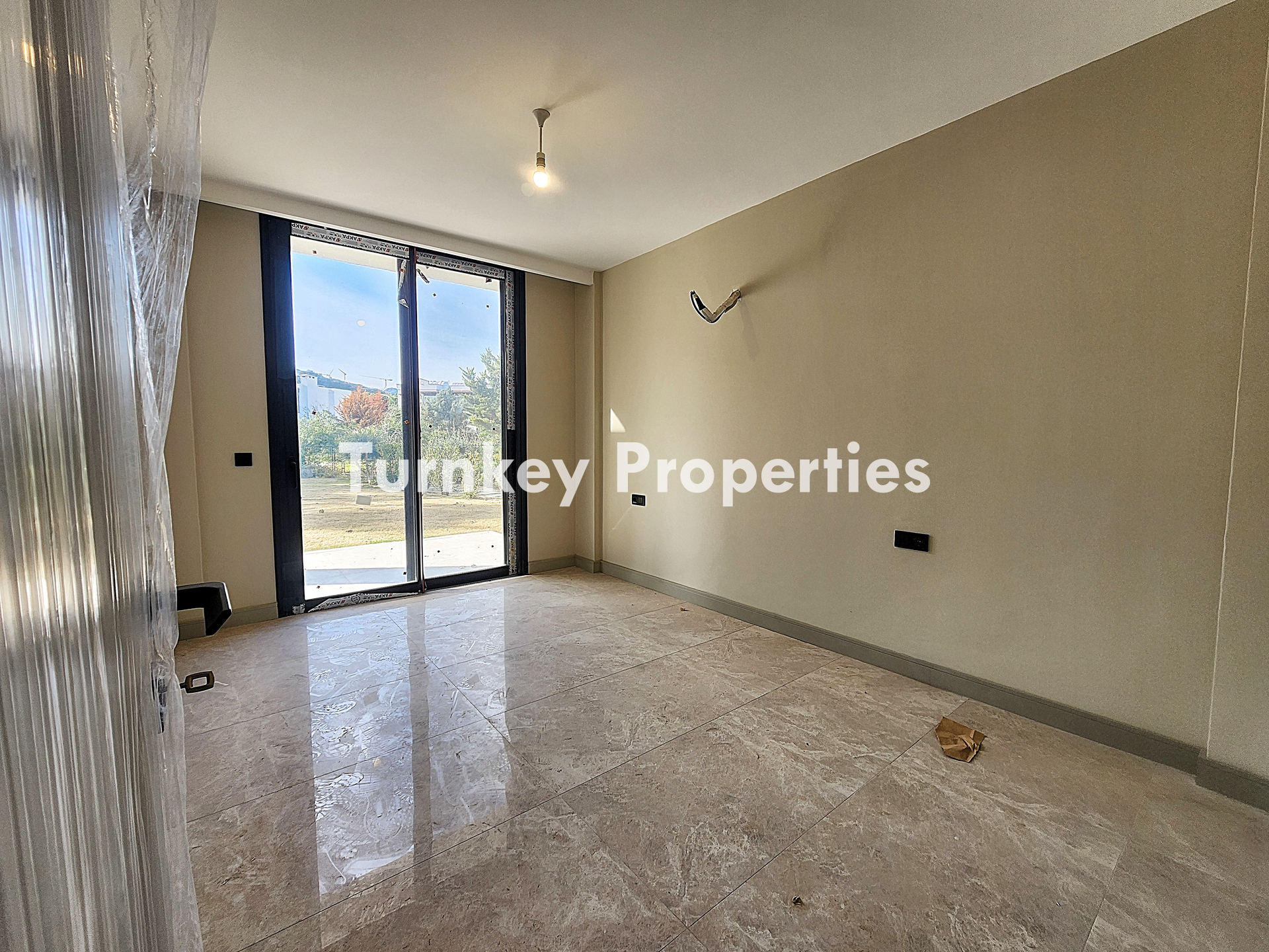 Dirmil Satılık ÜstKat Daire Yola Yakın Balkonlu Butik Site İçinde