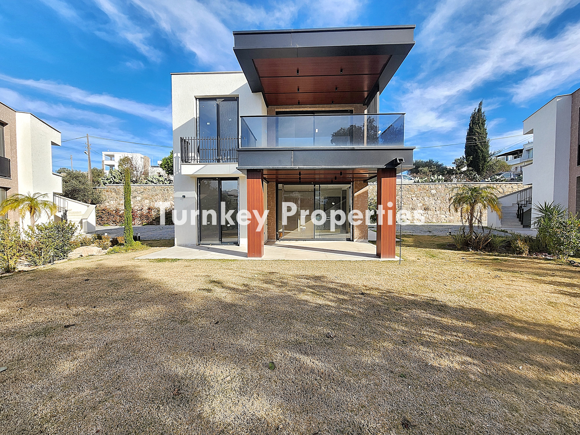 Dirmil Satılık ÜstKat Daire Yola Yakın Balkonlu Butik Site İçinde