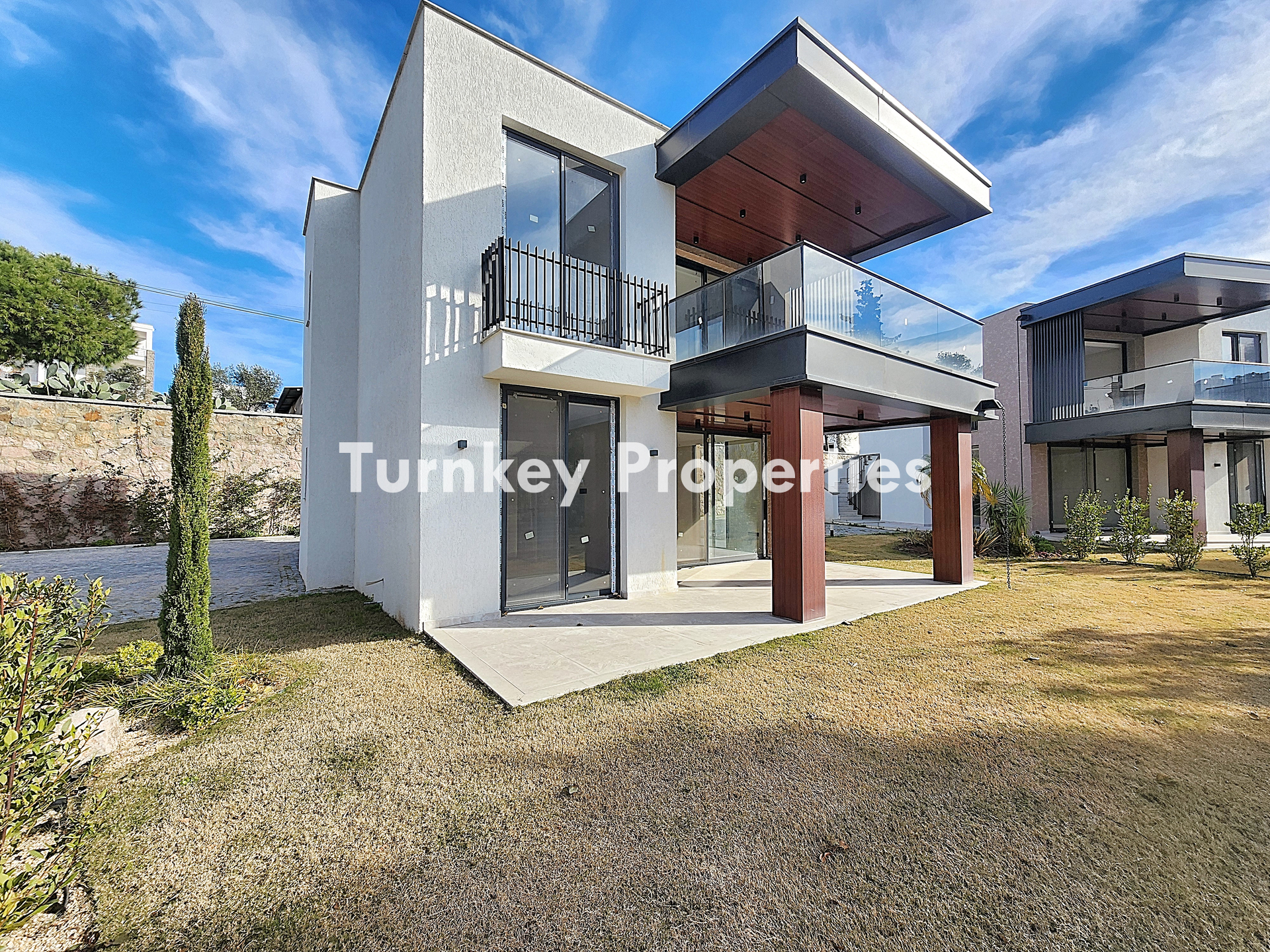 Dirmil Satılık ÜstKat Daire Yola Yakın Balkonlu Butik Site İçinde