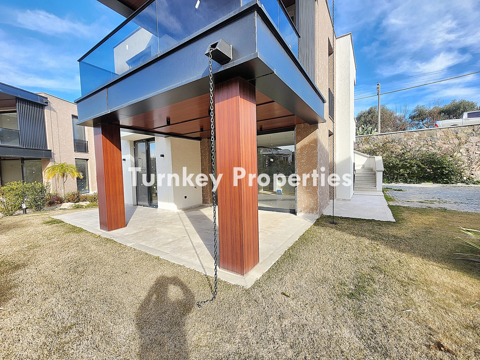 Dirmil Satılık ÜstKat Daire Yola Yakın Balkonlu Butik Site İçinde