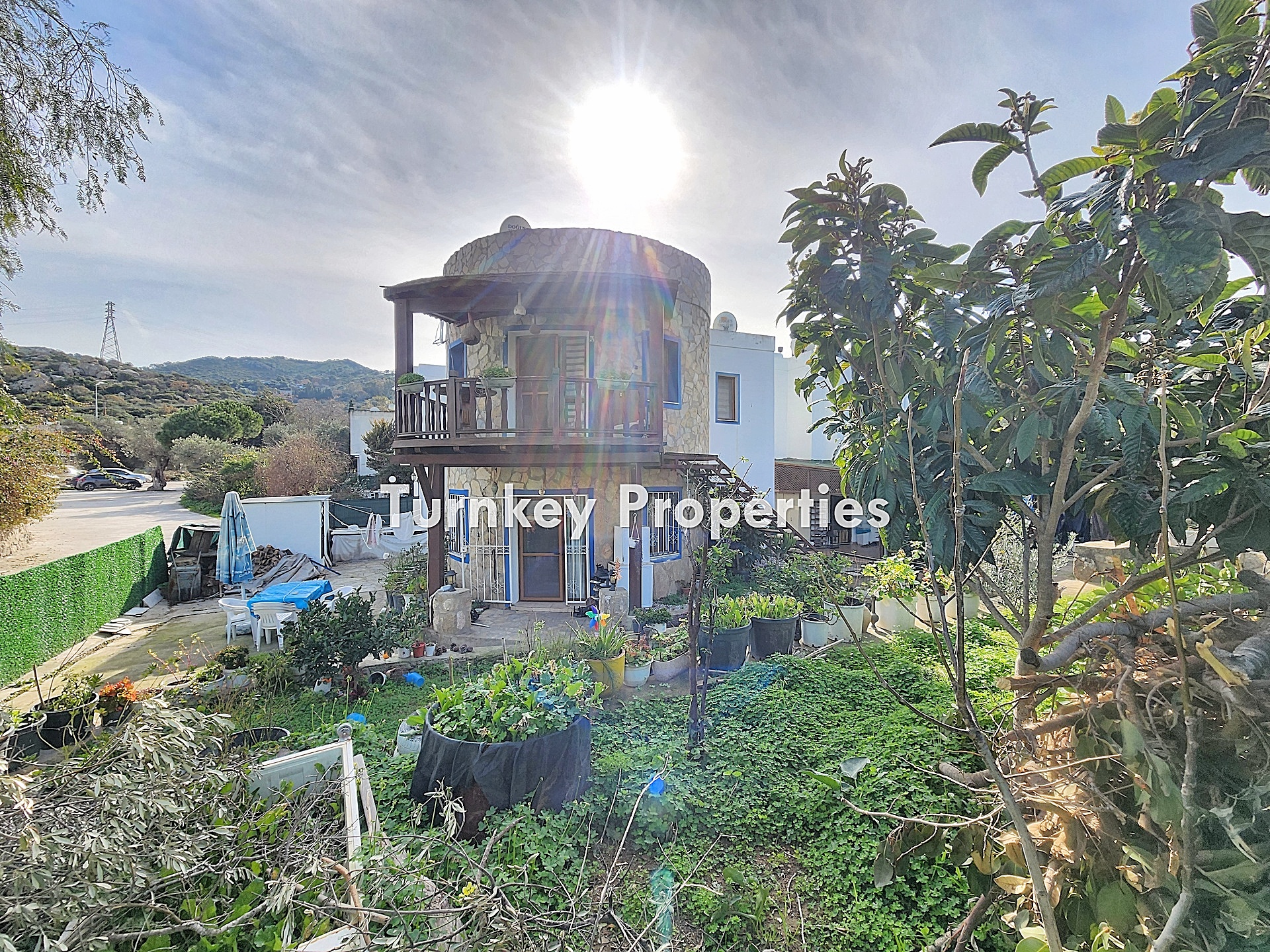 Bodrum Dirmil Satılık Üst Kat Daire Anayola Yakın Havuzlu Site